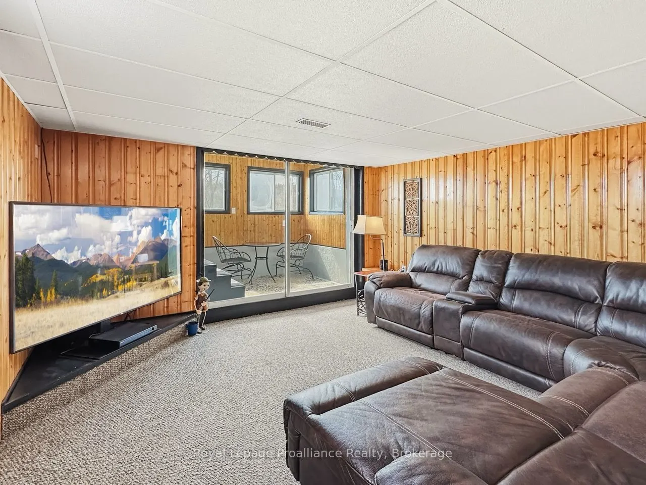 305 Valley Road