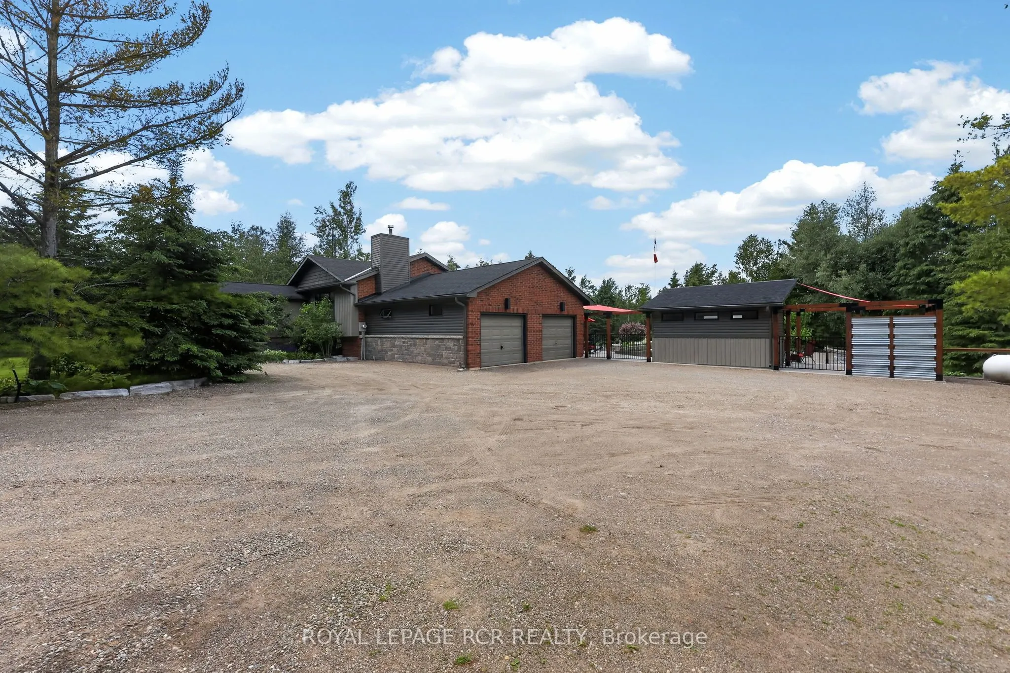386237 20 Sideroad