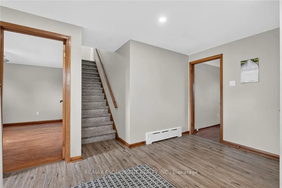300 Knoll Street