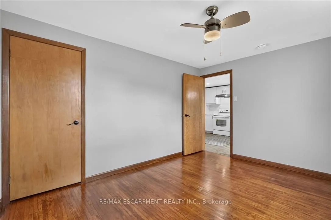 300 Knoll Street