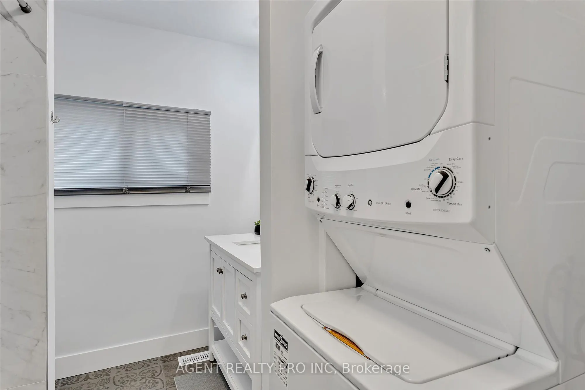 21 Oriole Road