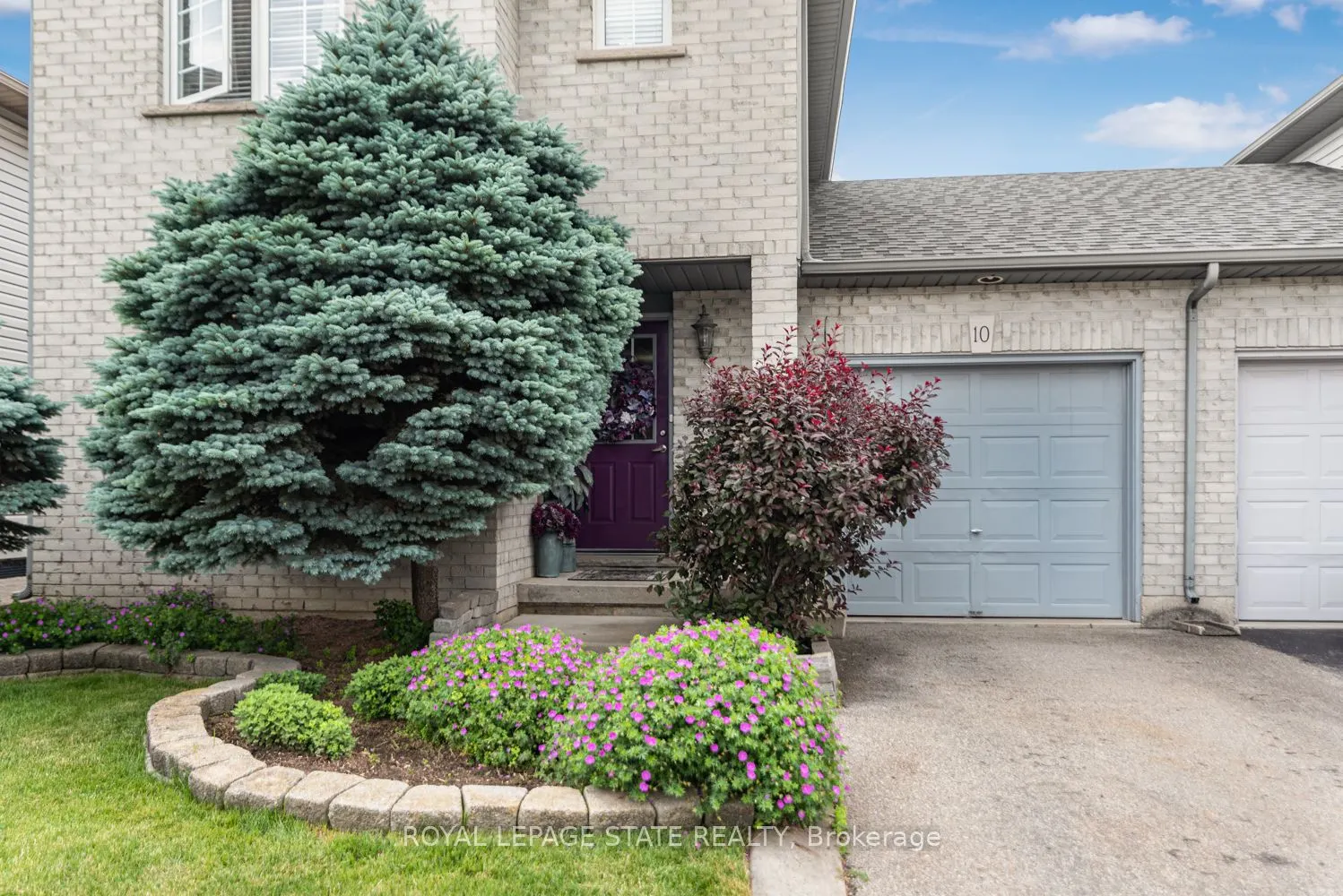 10 Richview Drive