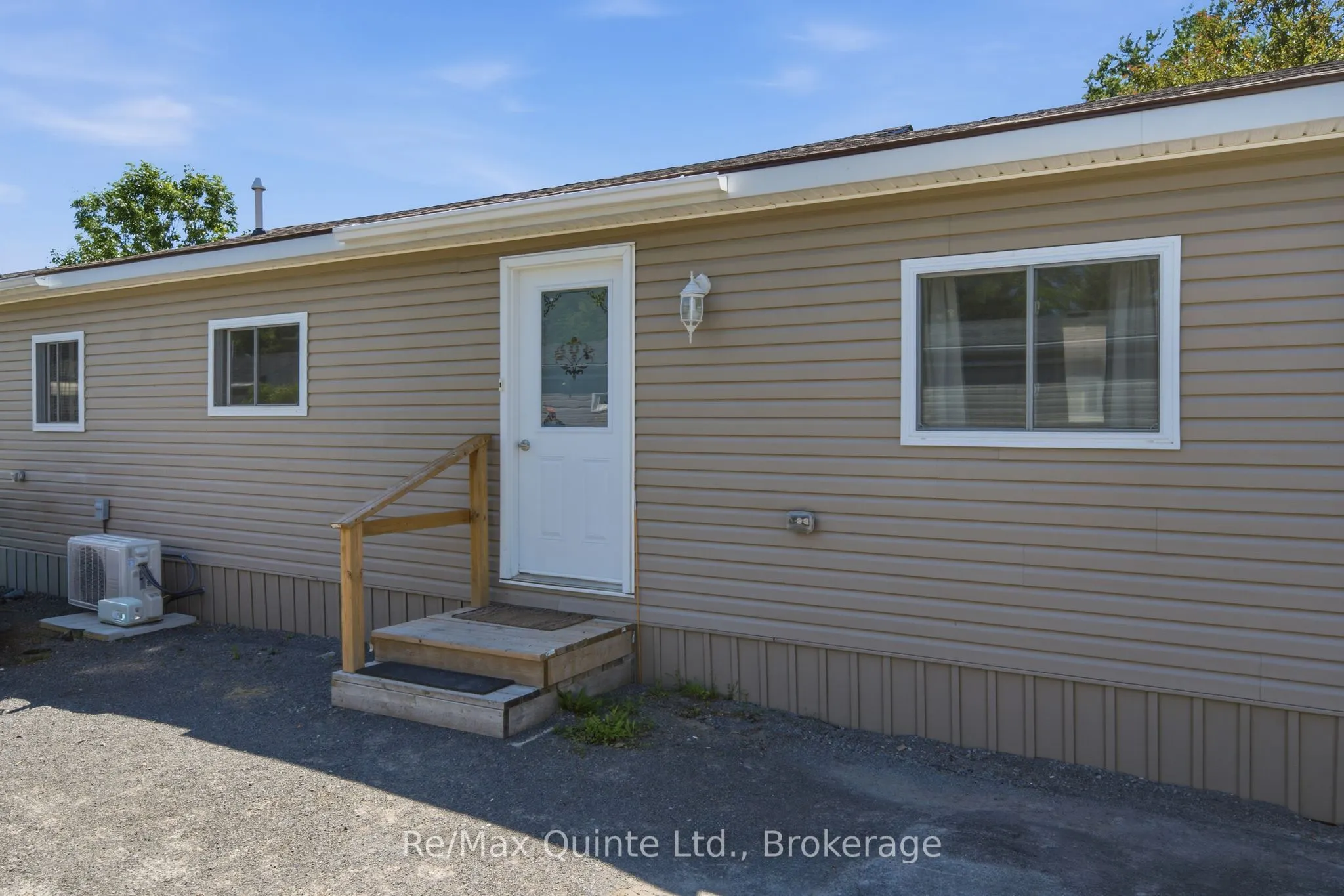 11 GROUSE Lane