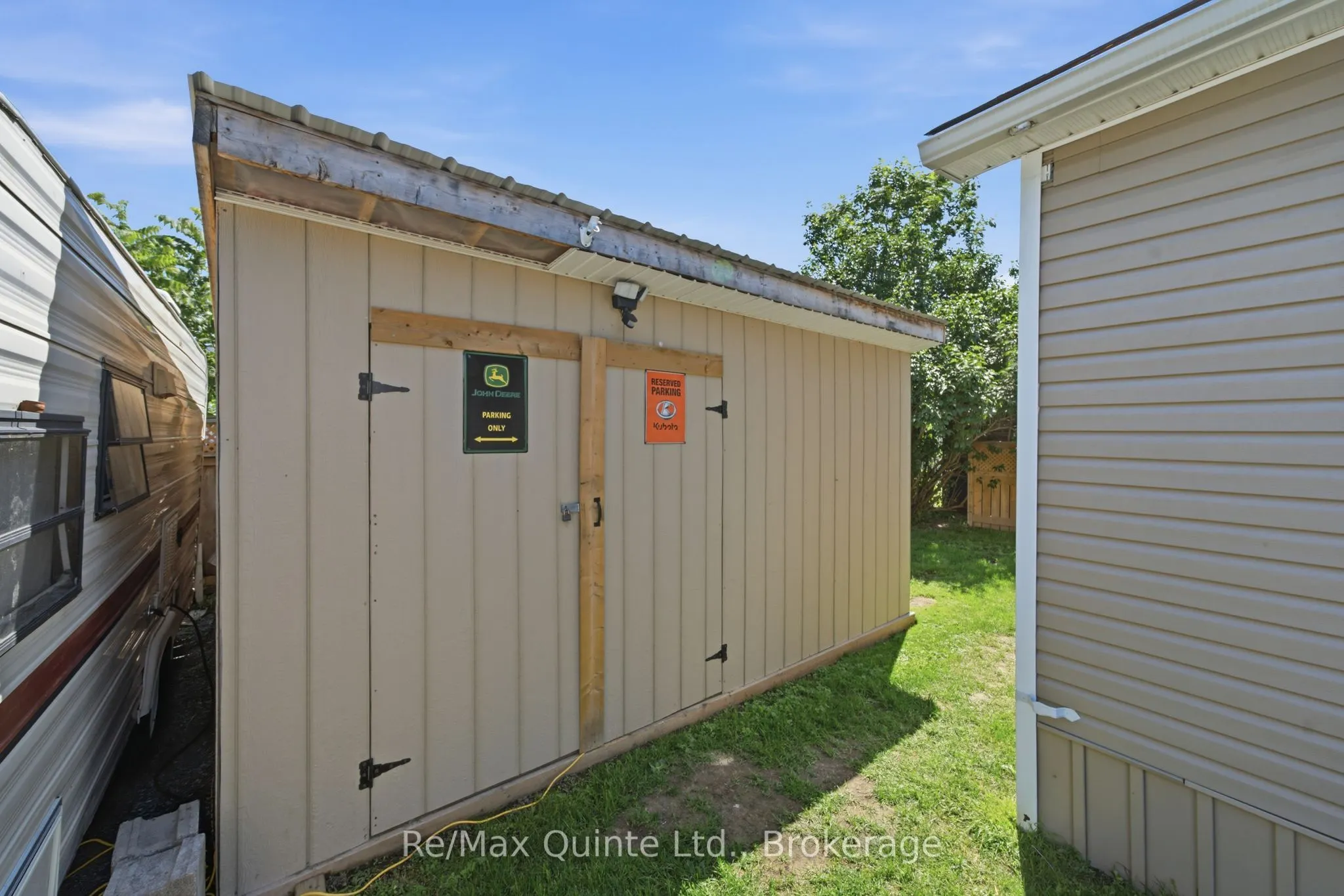 11 GROUSE Lane