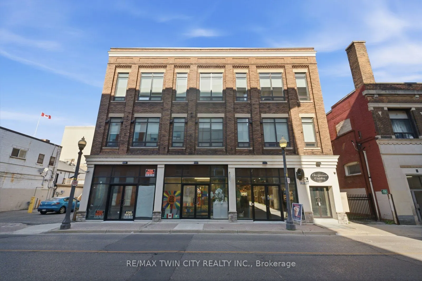 11 Queen Street #201
