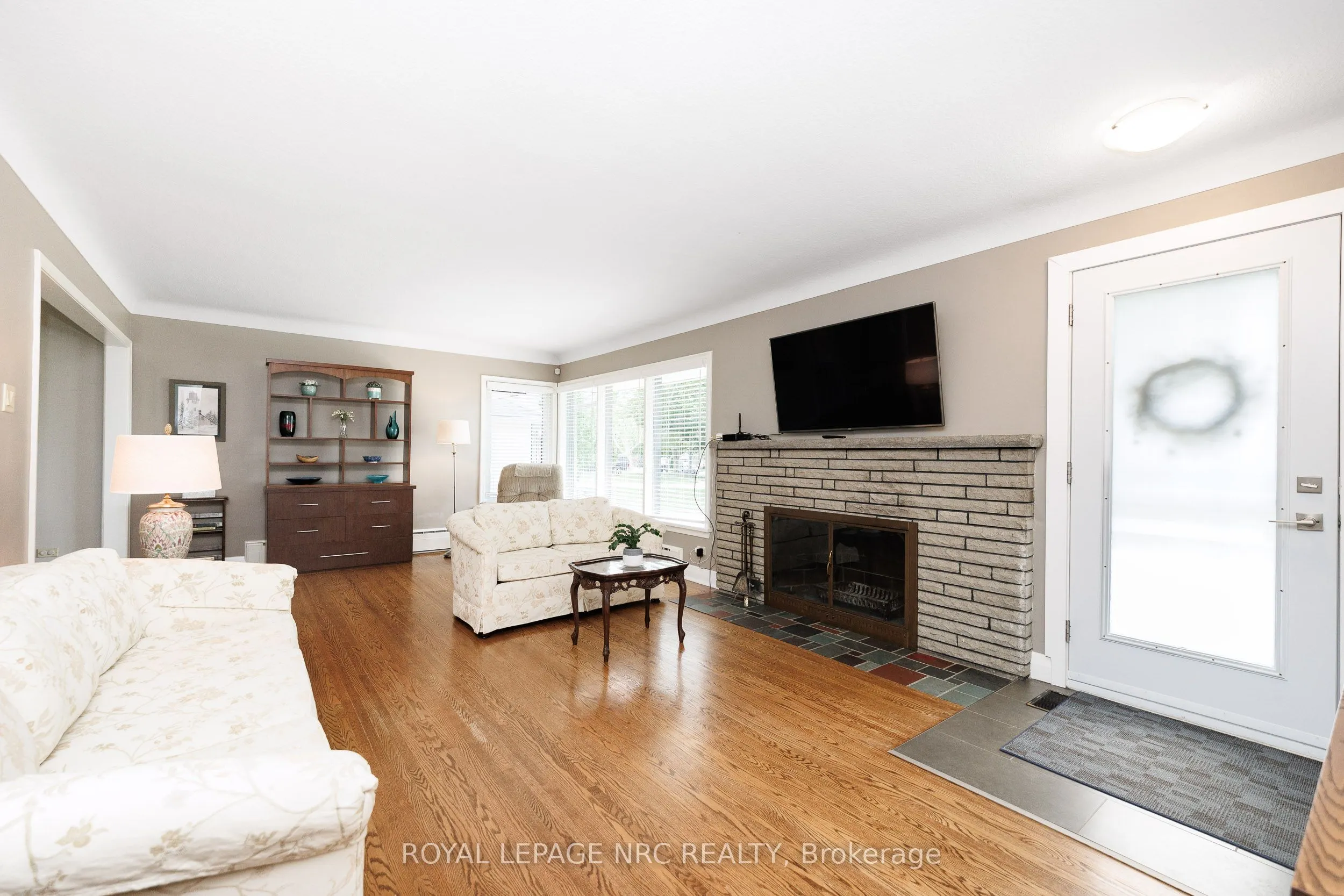 24 Munro Street