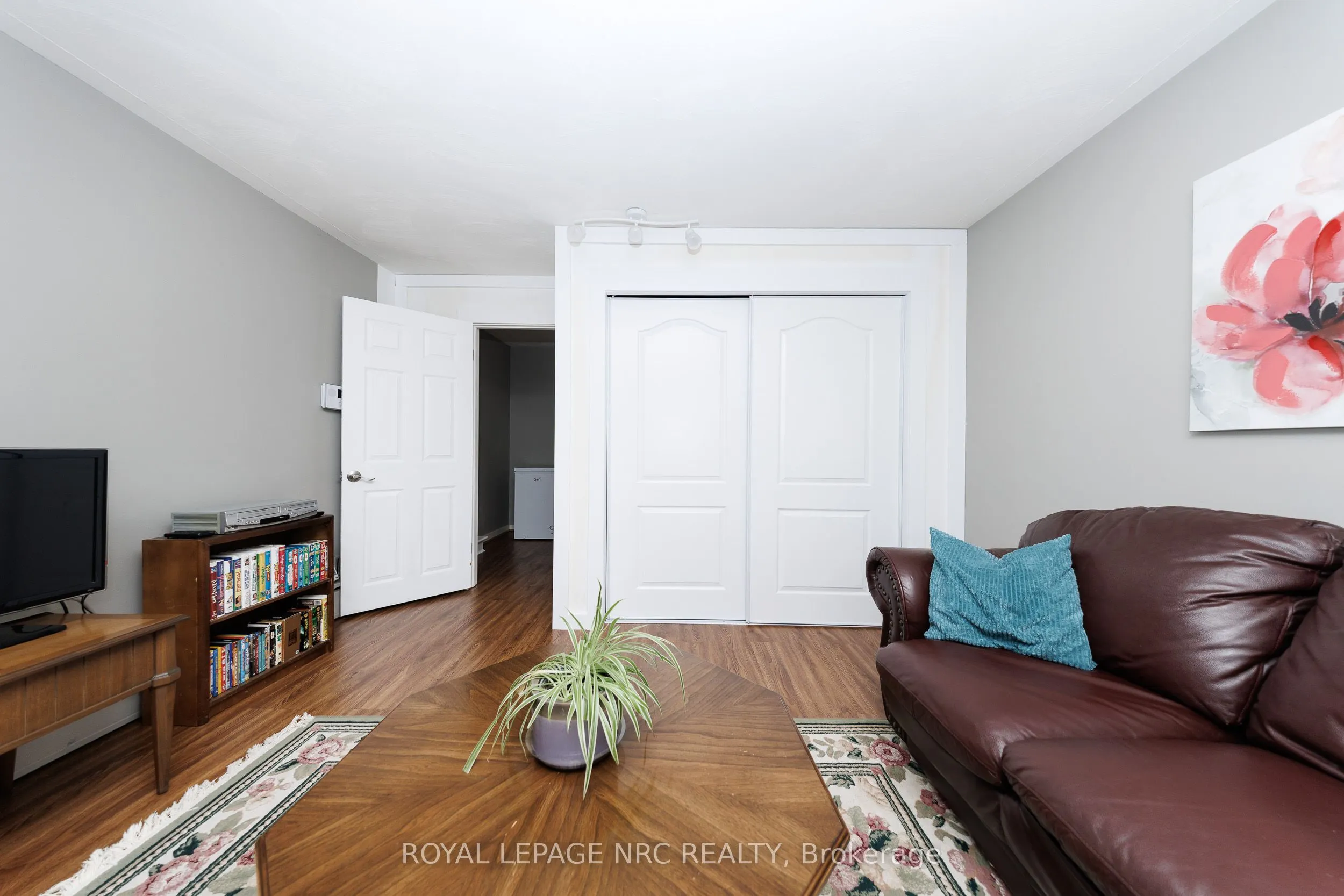 24 Munro Street