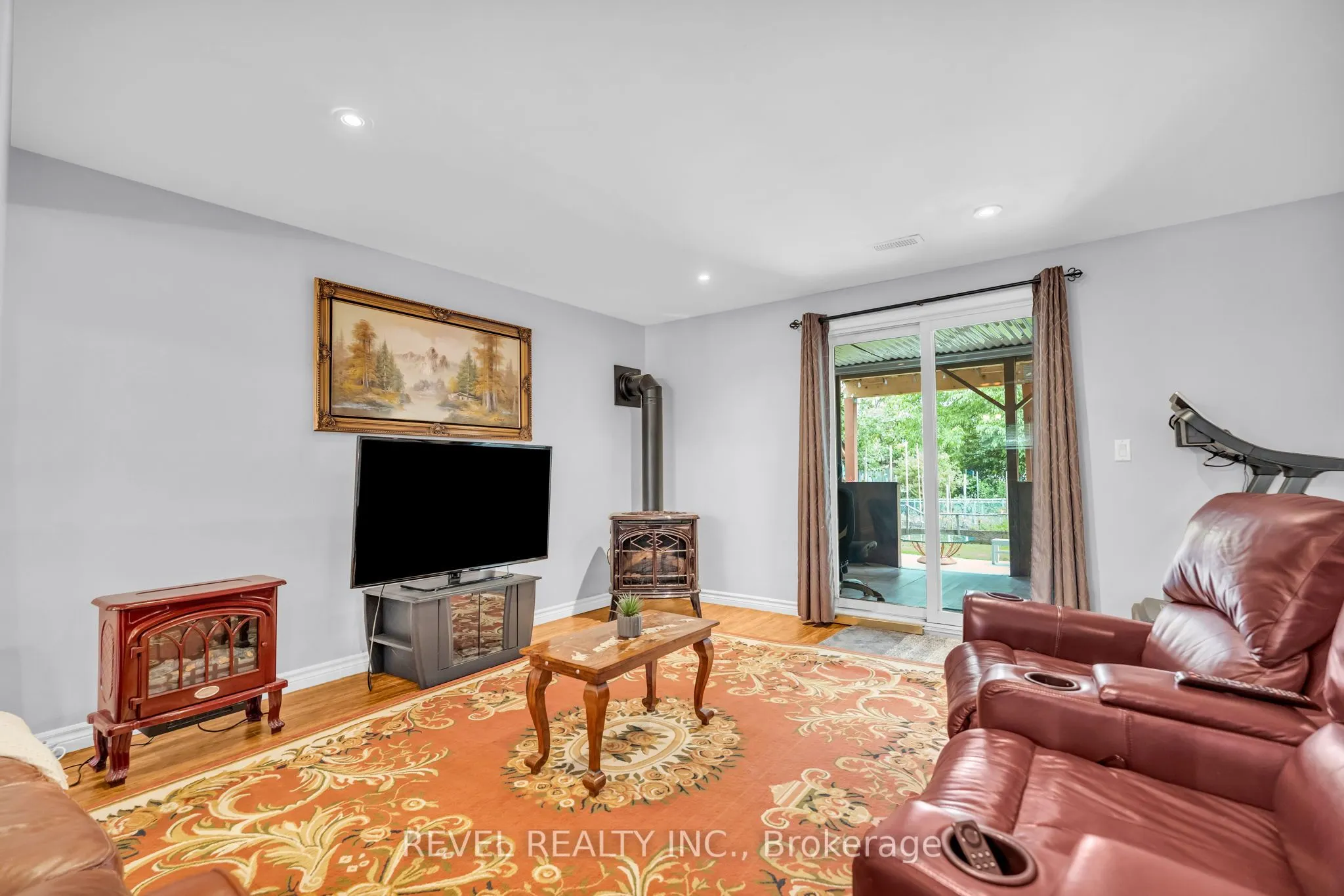 433 Greenwood Street