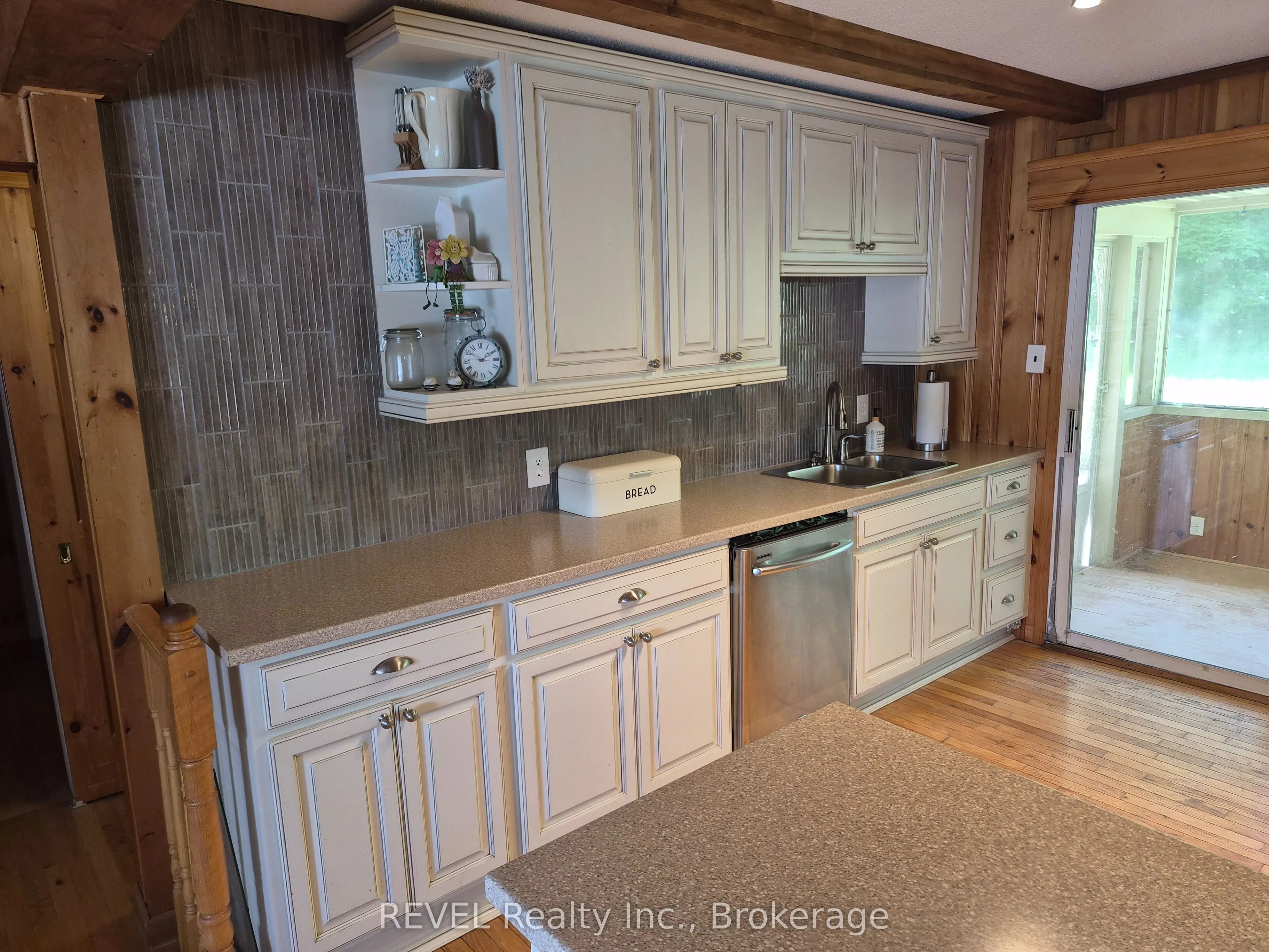 1031 Butterfly Road