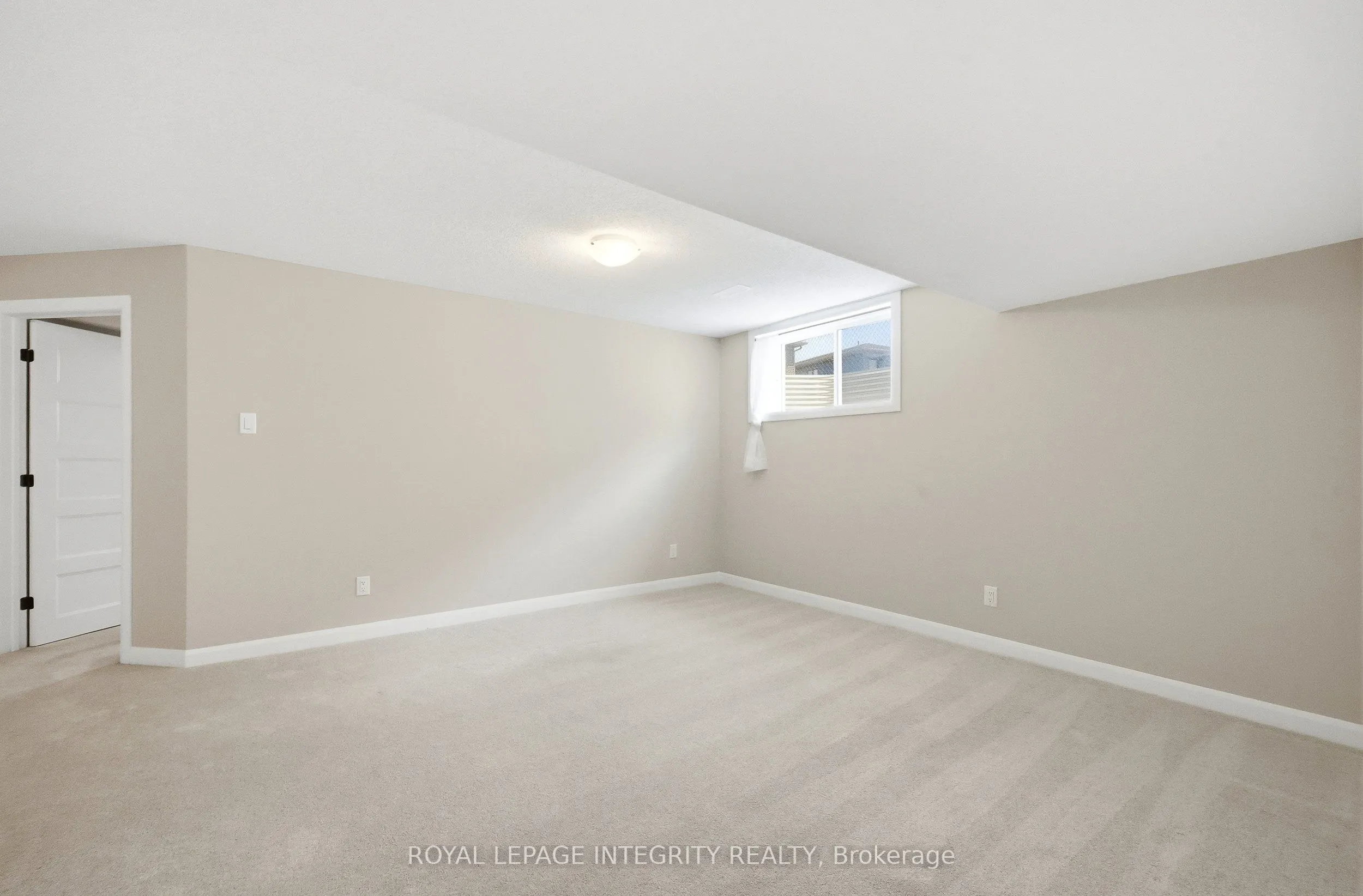 1220 Diamond Street