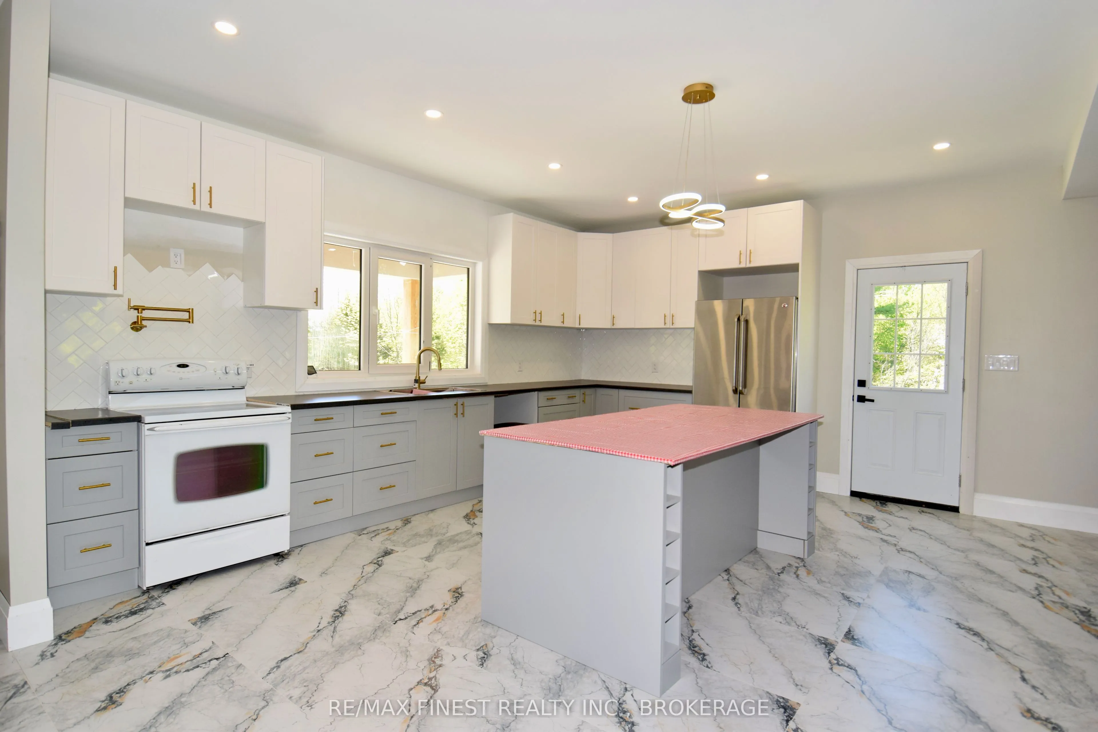 293 Bradshaw Road