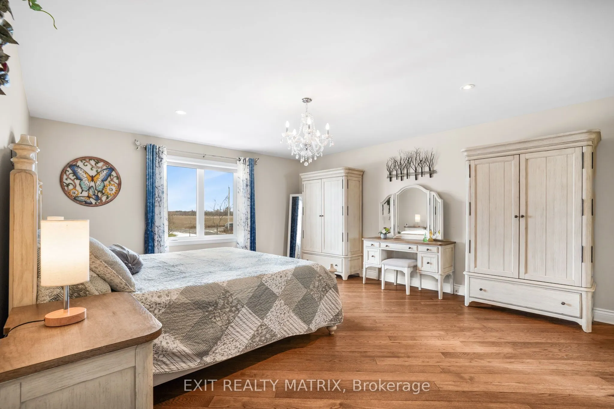 3139 Birchgrove Road