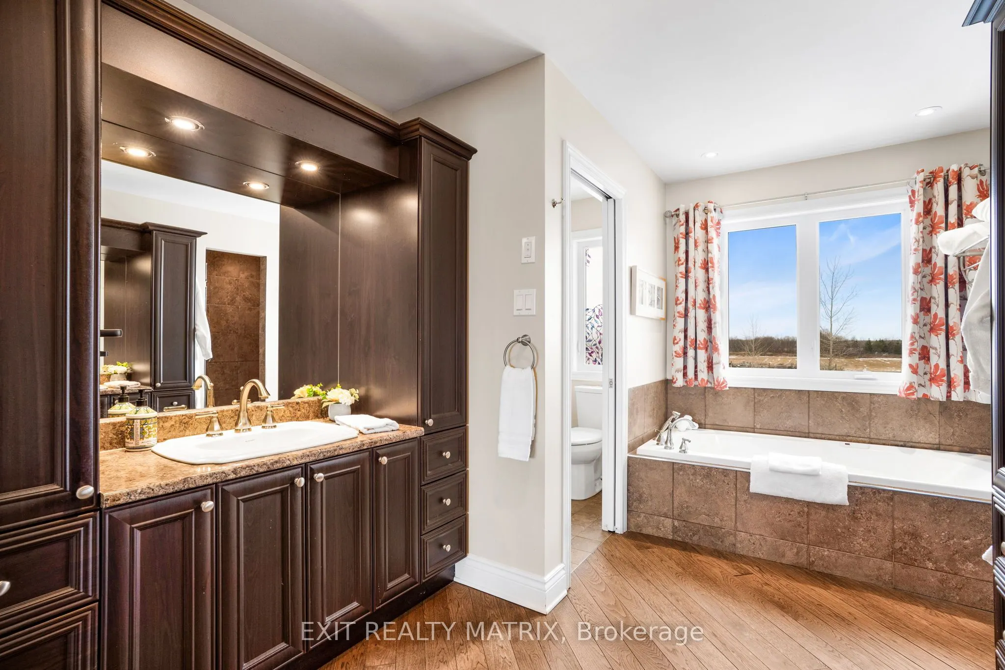 3139 Birchgrove Road