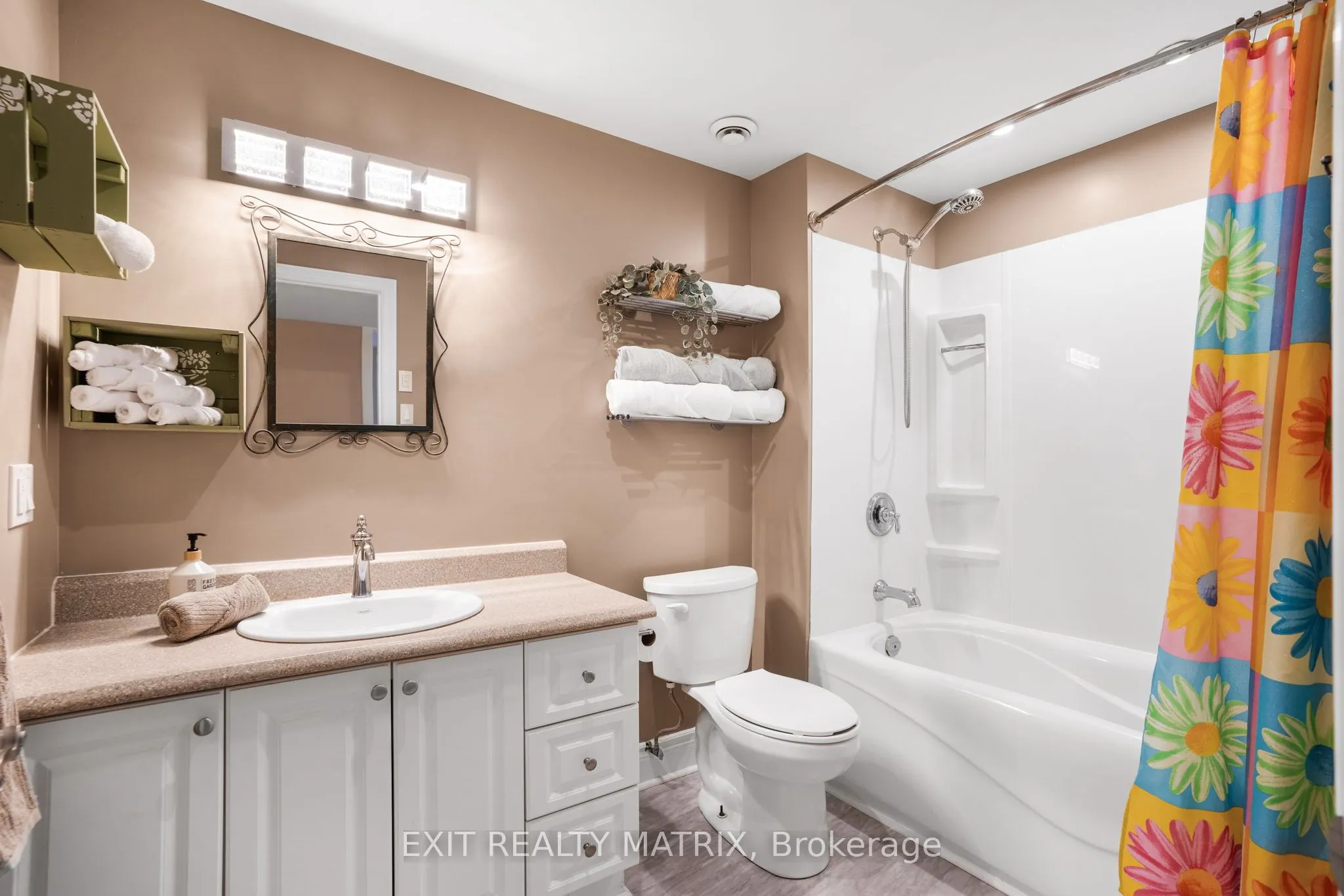 3139 Birchgrove Road