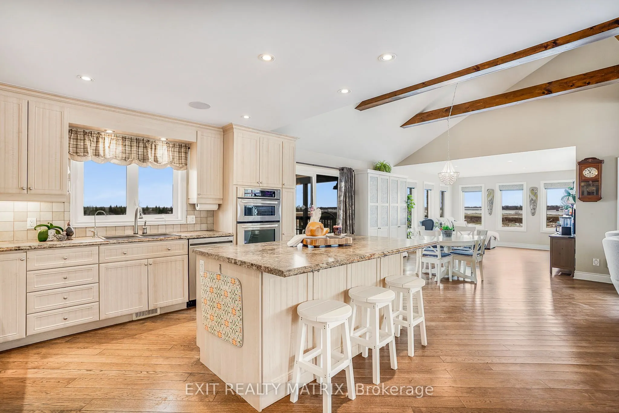 3139 Birchgrove Road