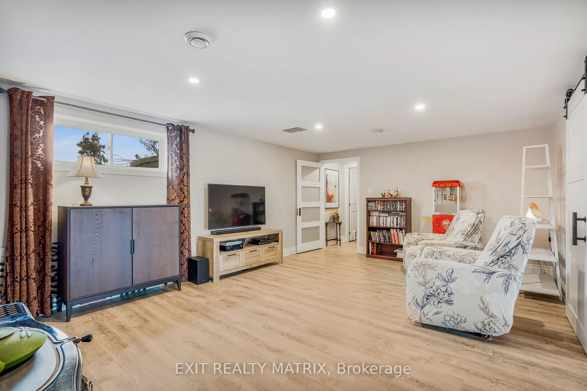3139 Birchgrove Road