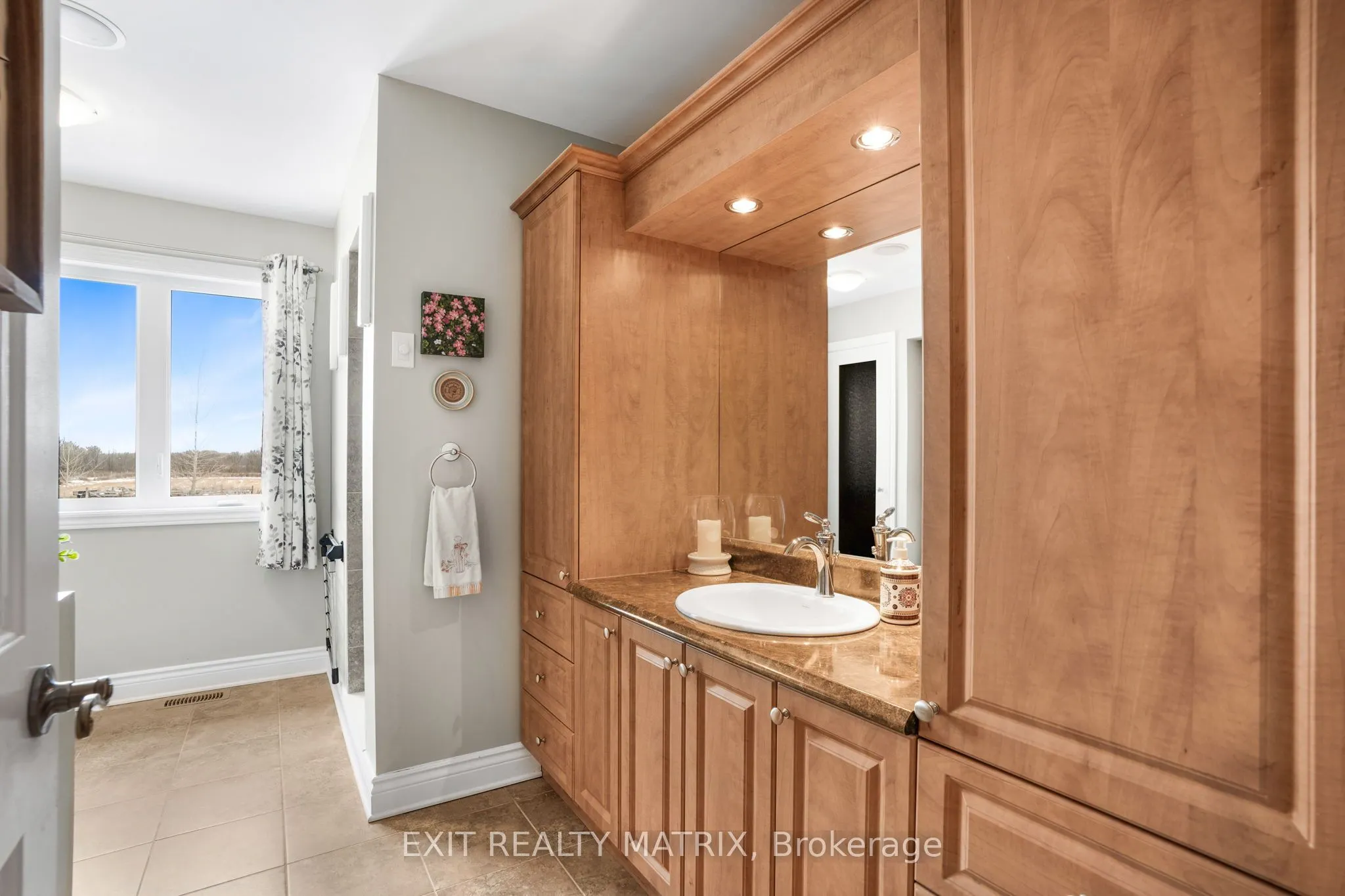 3139 Birchgrove Road