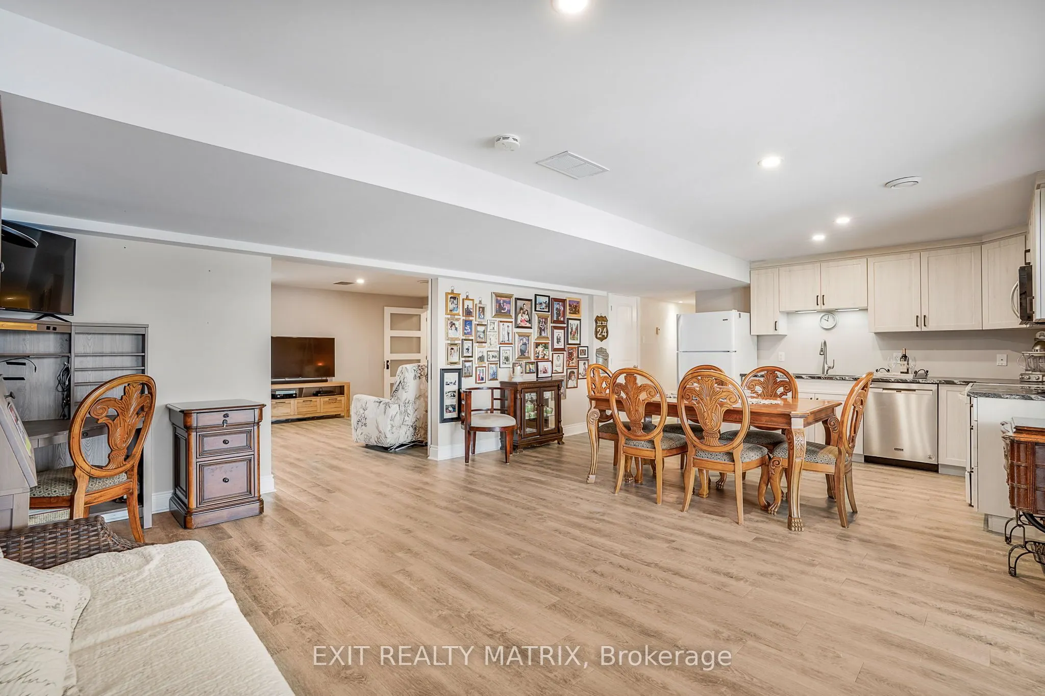 3139 Birchgrove Road