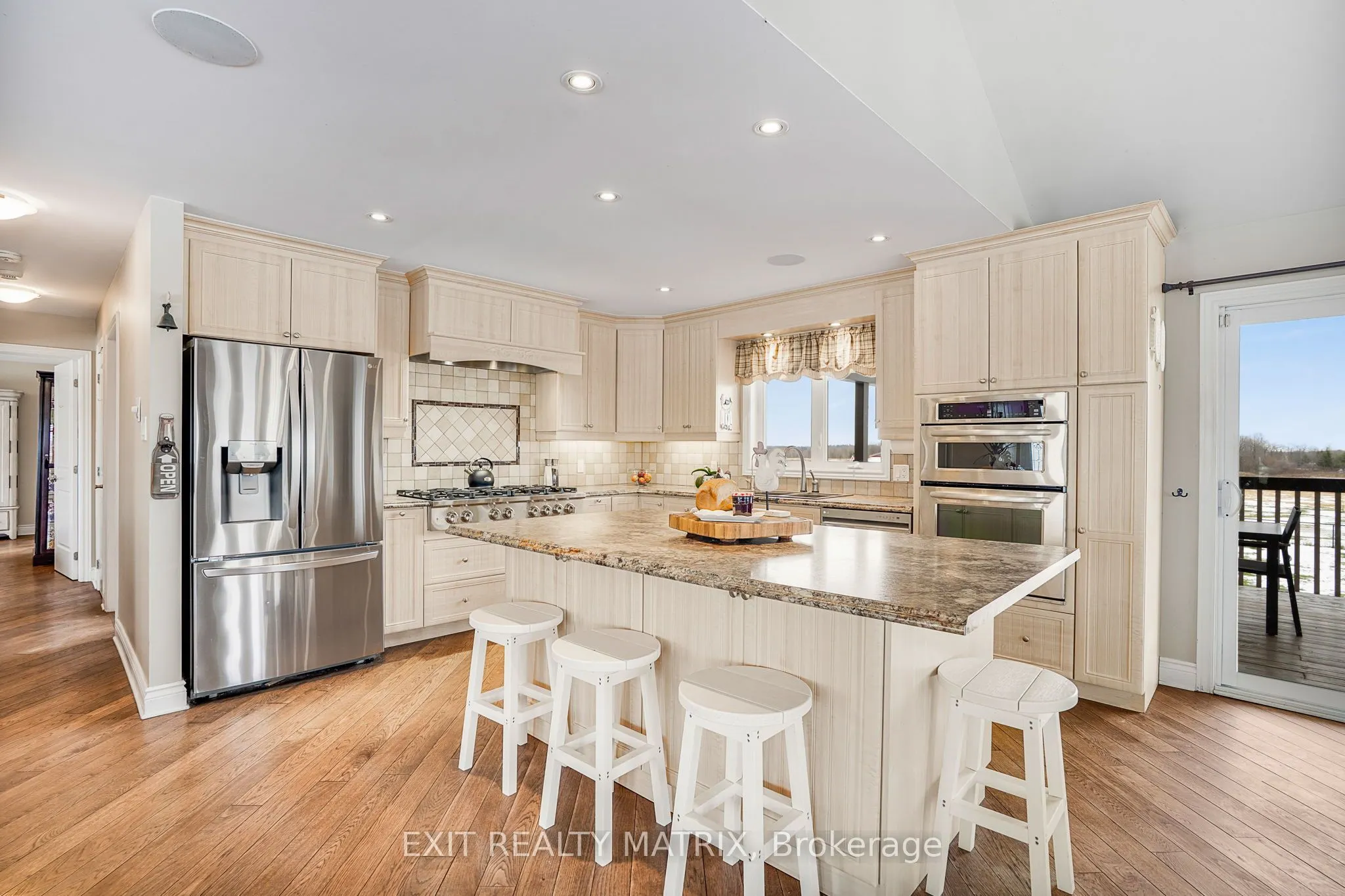 3139 Birchgrove Road