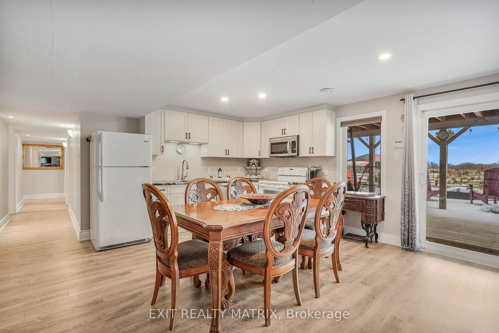 3139 Birchgrove Road
