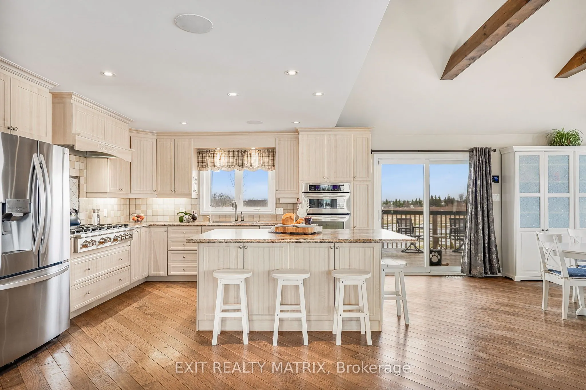 3139 Birchgrove Road