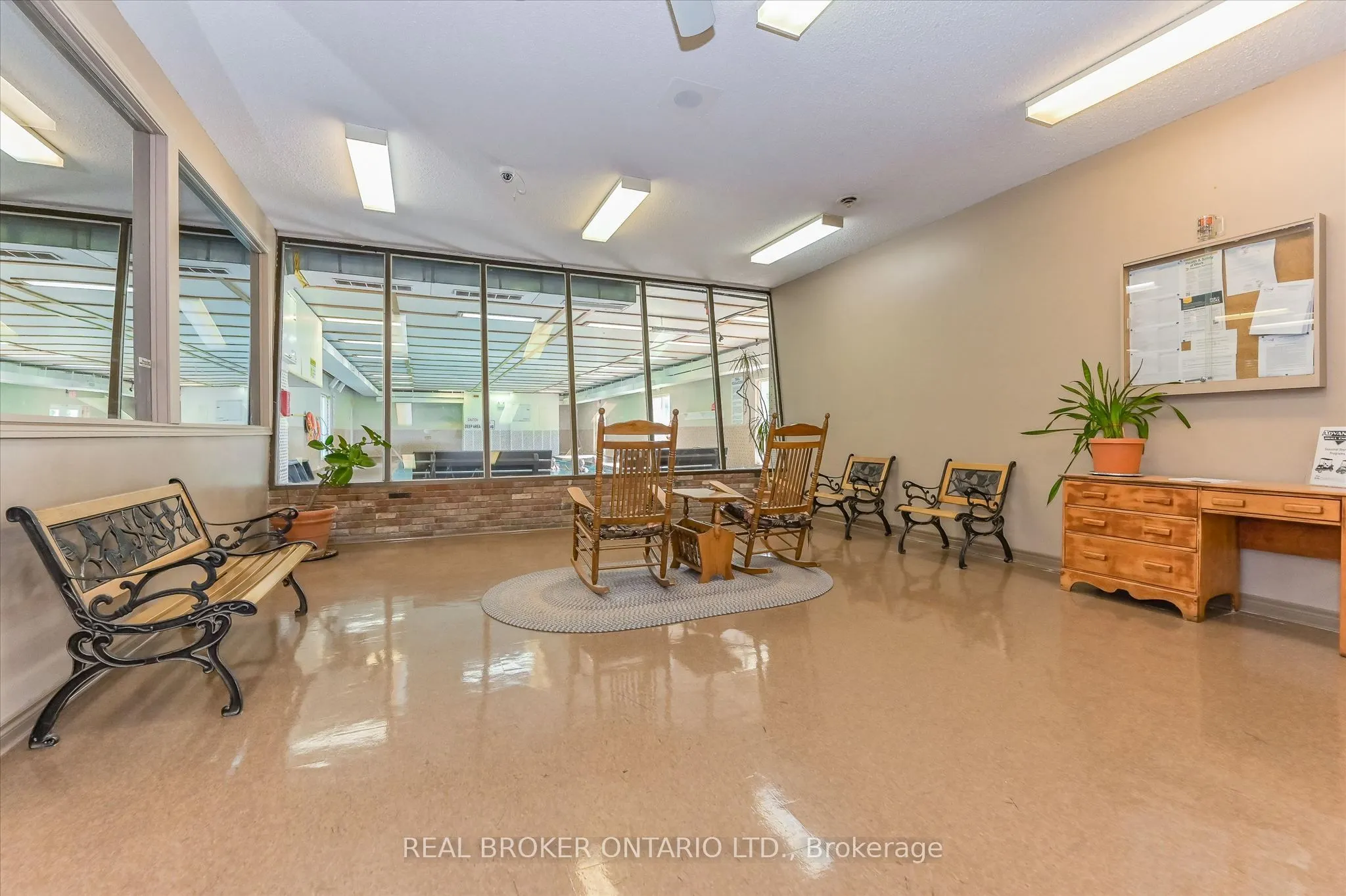 165 Cedar Crescent