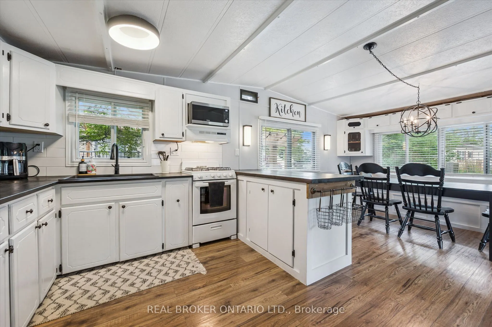 165 Cedar Crescent