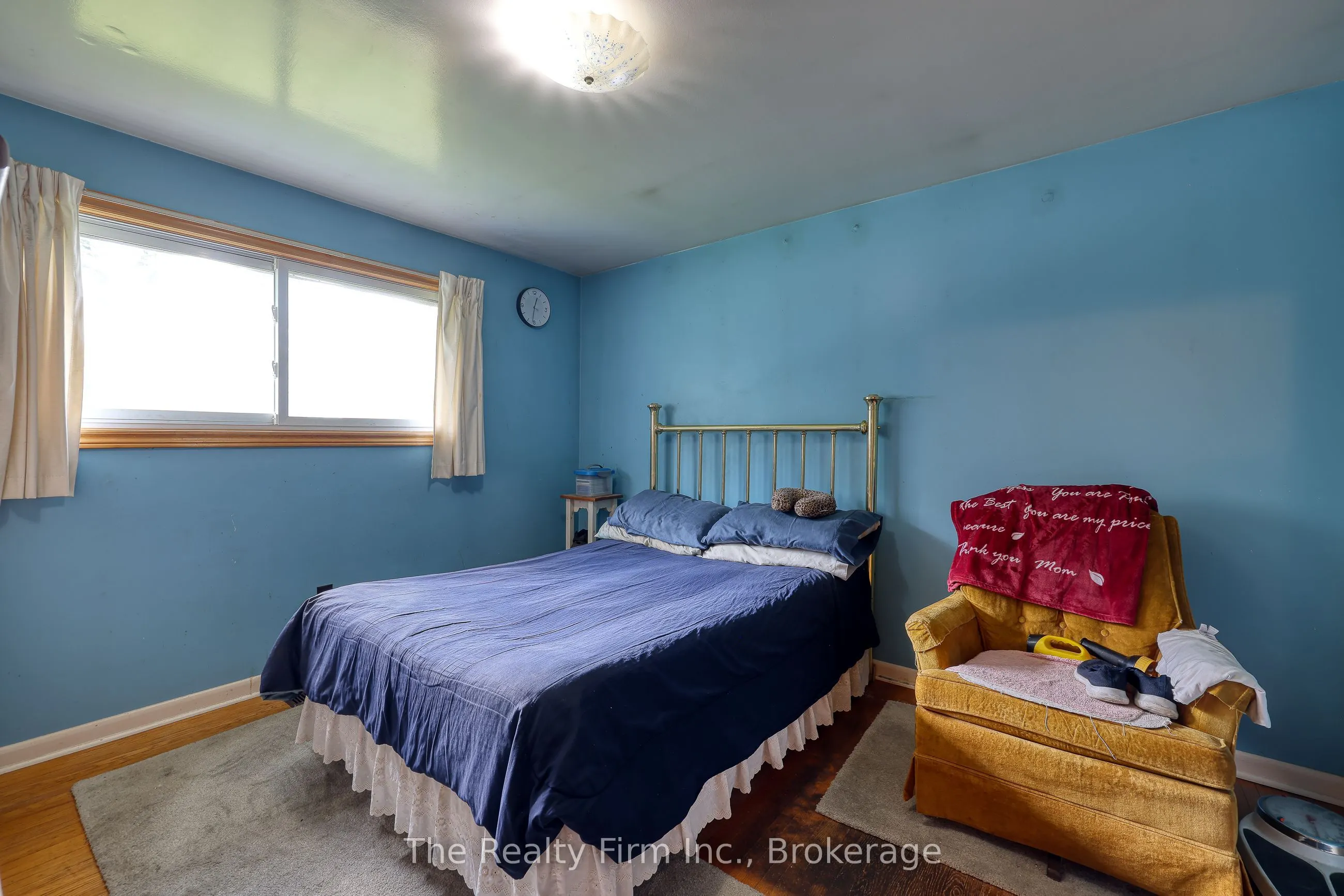 18 Embro Street E