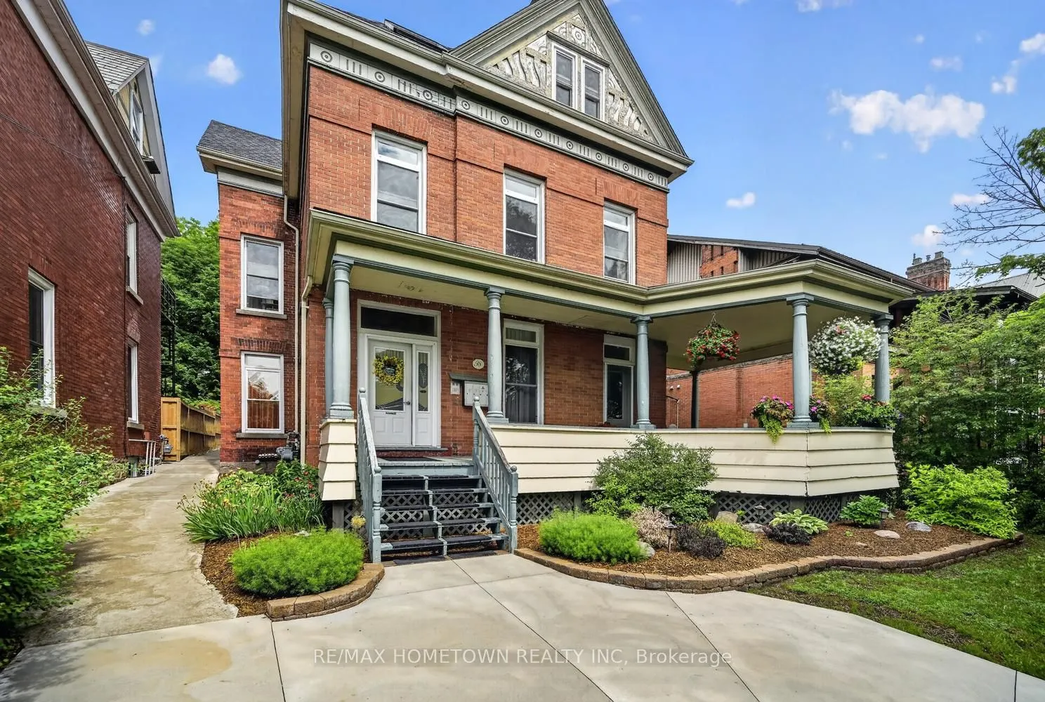 98 Pine Street