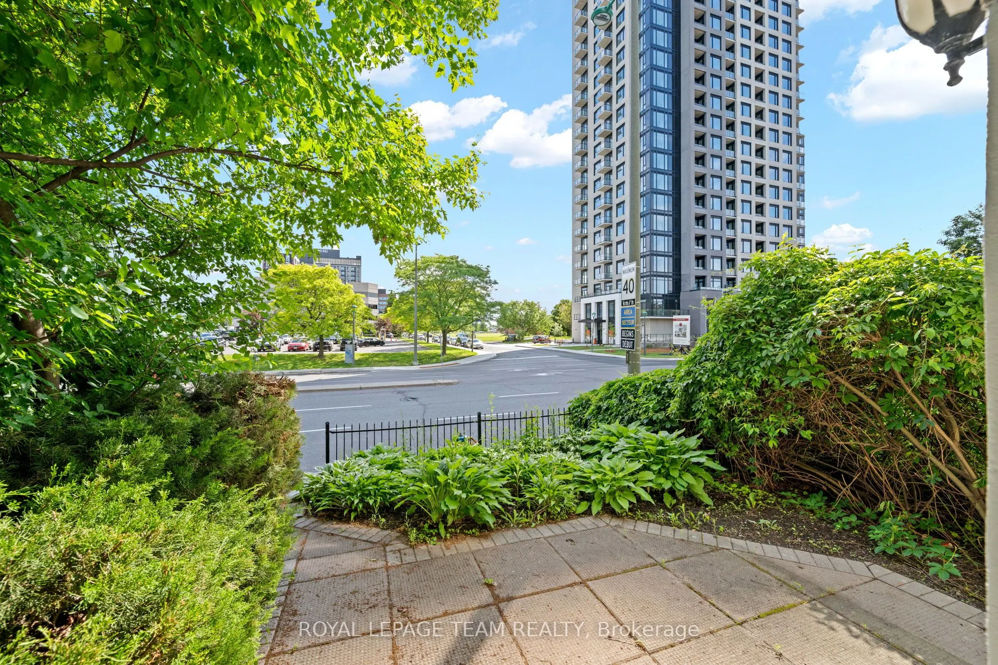 91 Thornbury Crescent