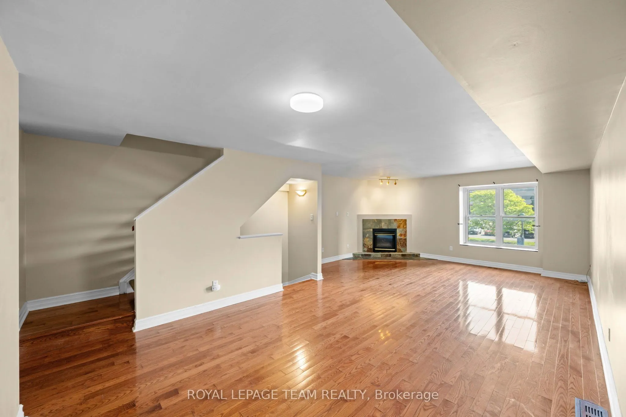 91 Thornbury Crescent