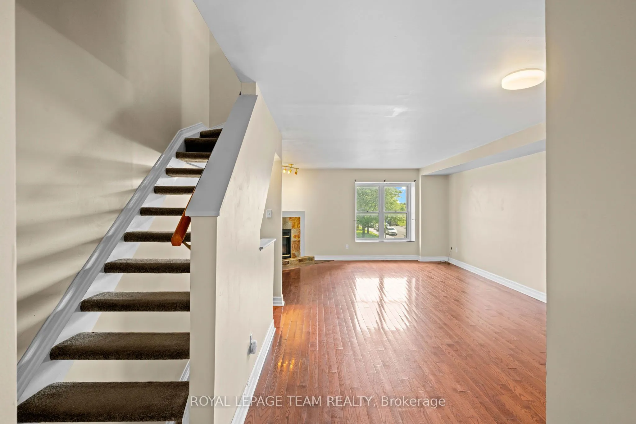 91 Thornbury Crescent