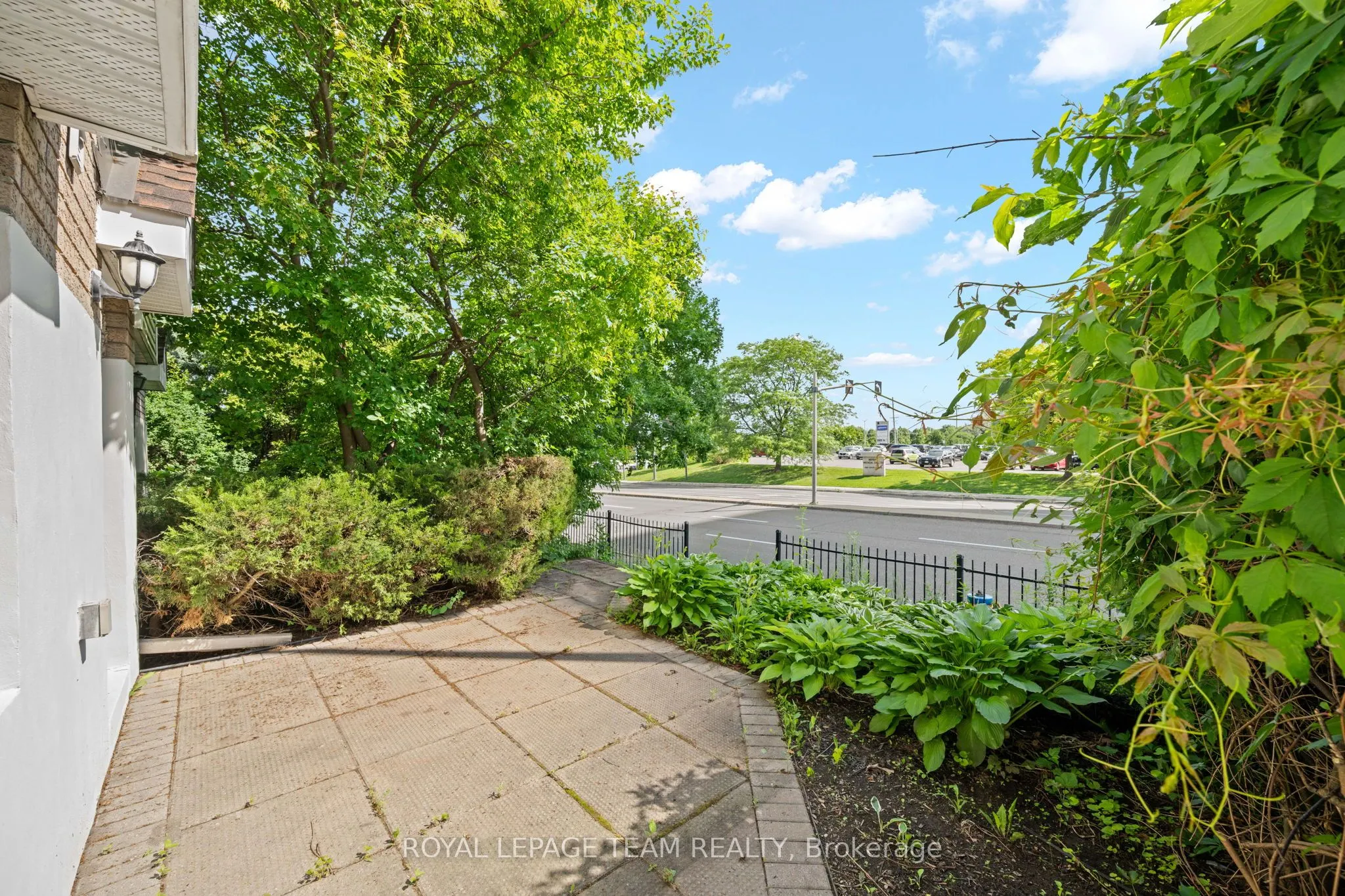 91 Thornbury Crescent