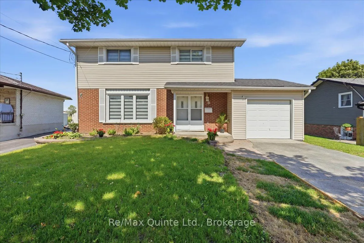 15 Robertson Lane