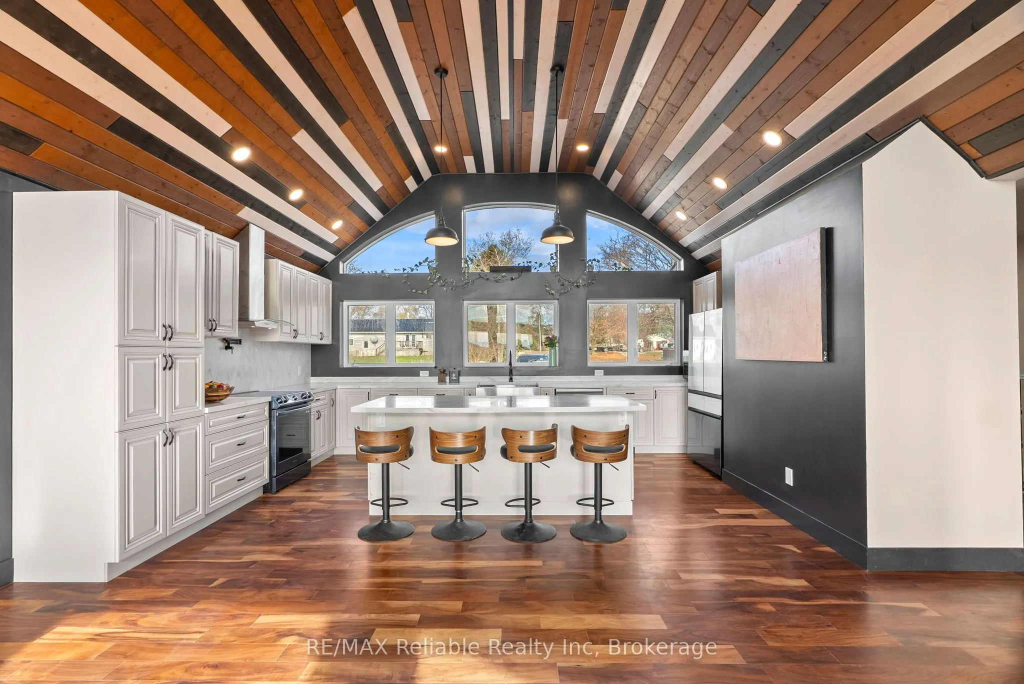 43841 Cranbrook Road