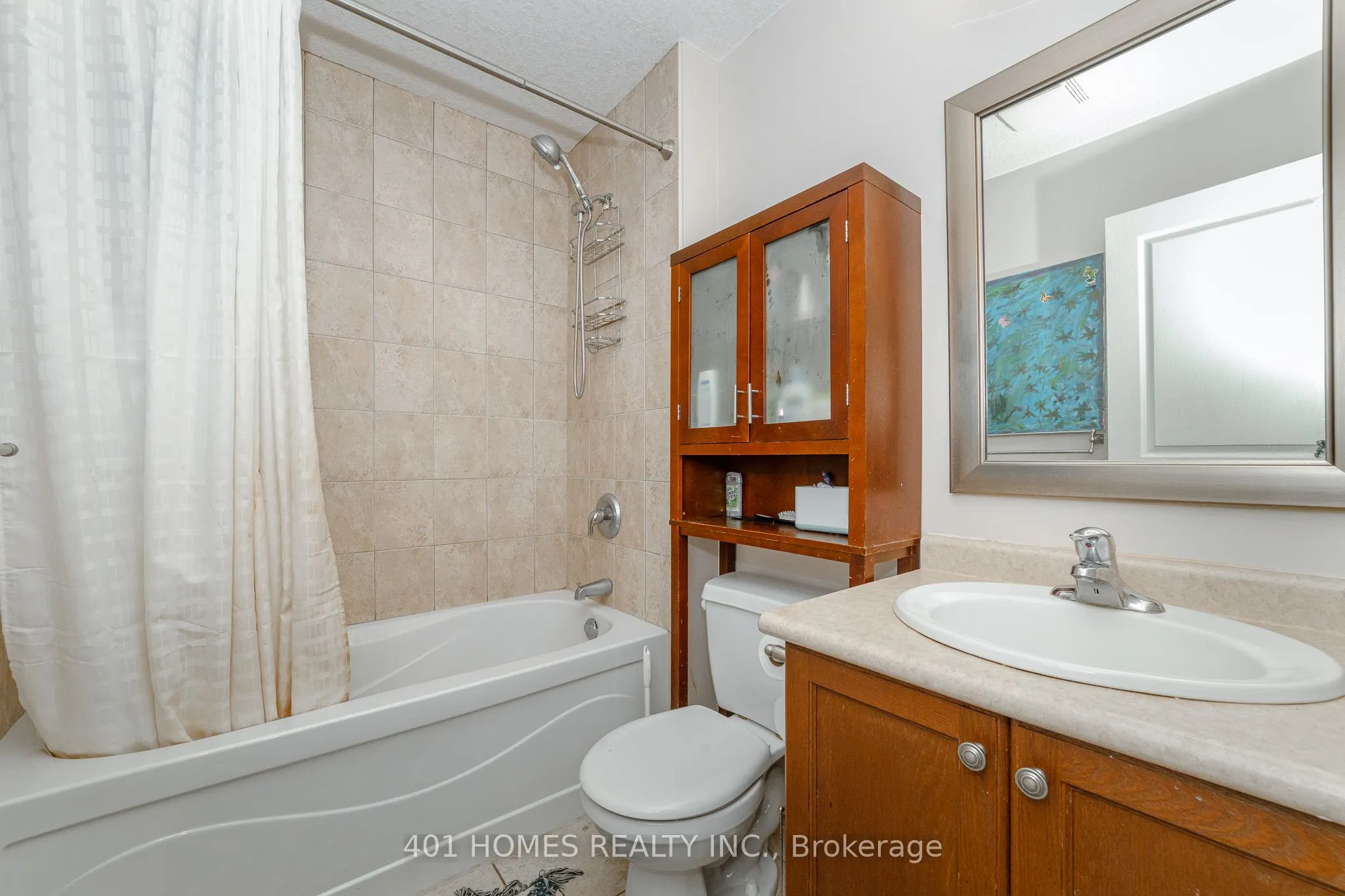 880 Frontenac Crescent