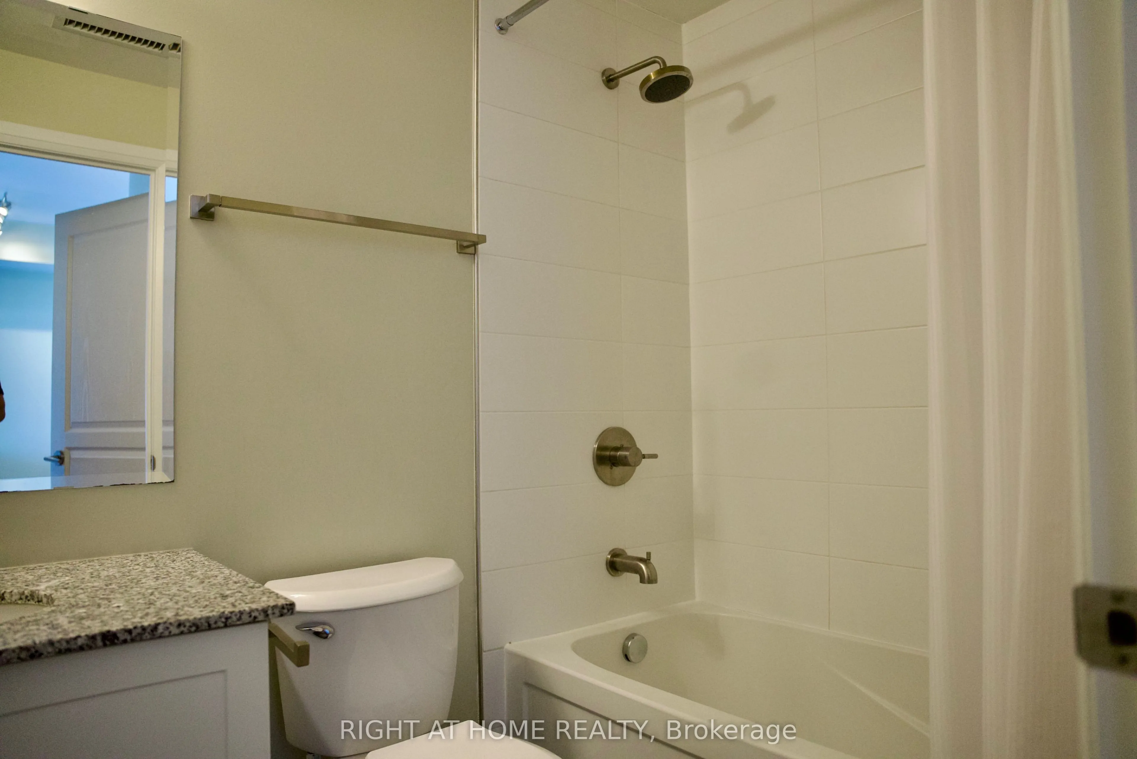 118 Holmwood Avenue #708