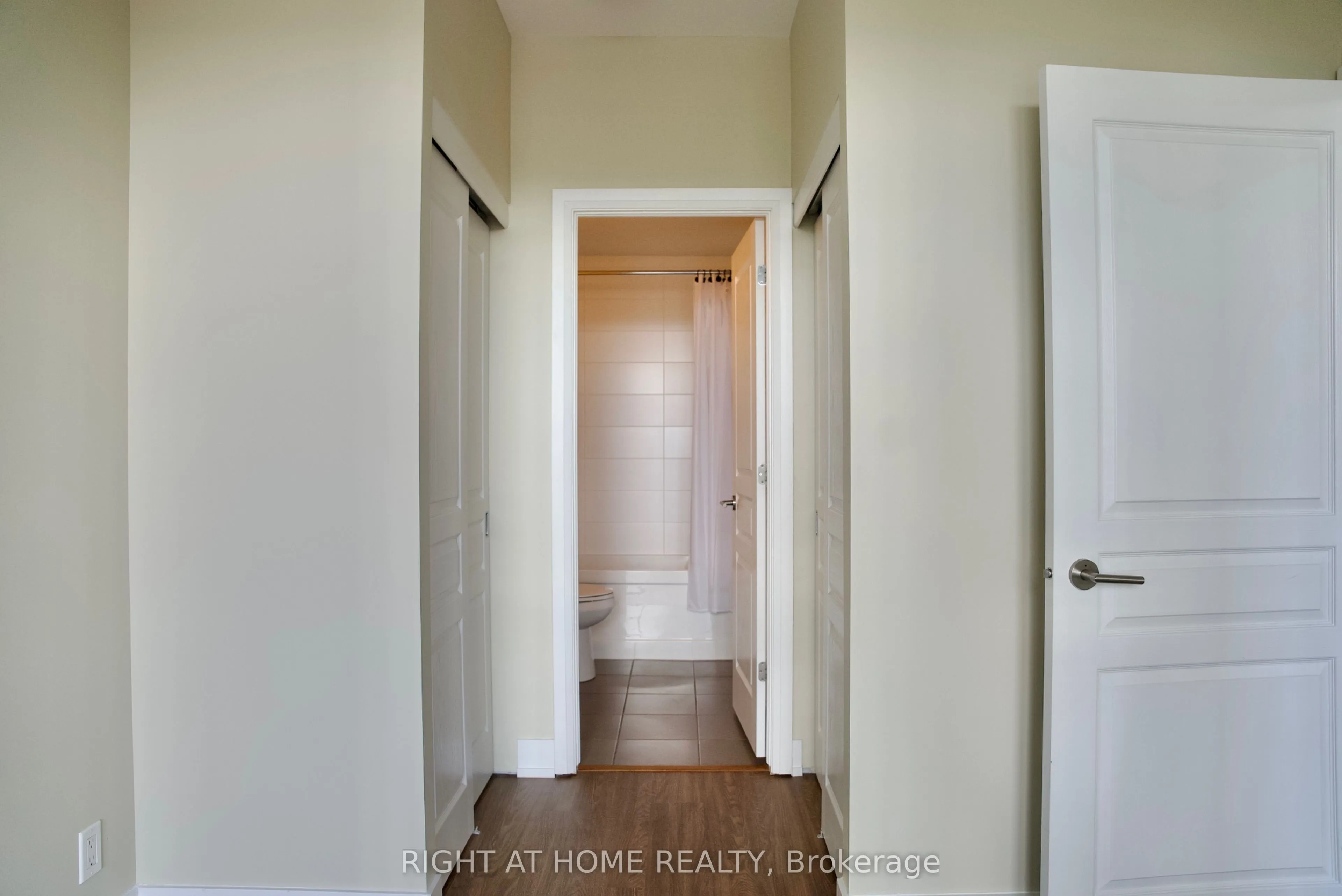 118 Holmwood Avenue #708
