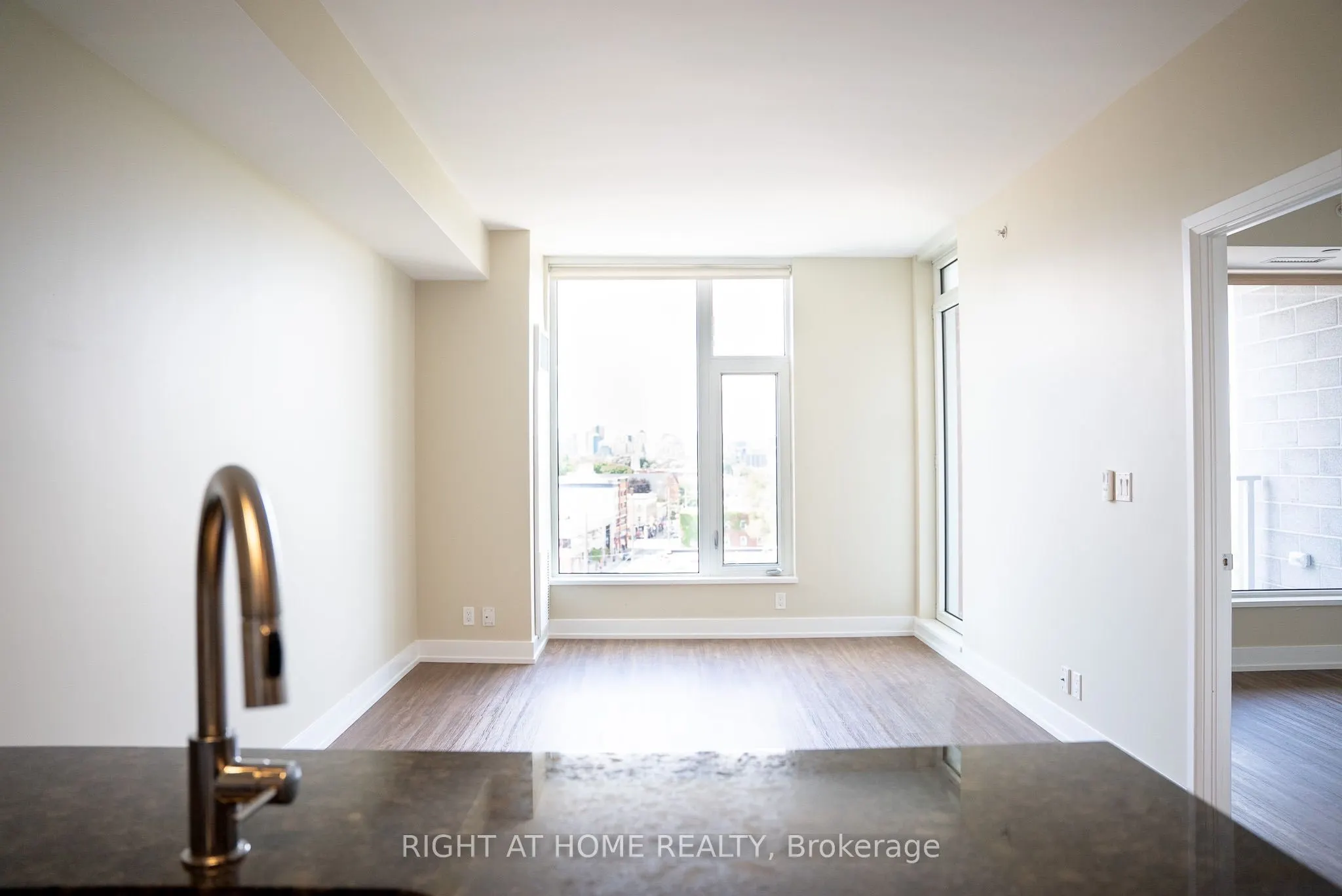118 Holmwood Avenue #708