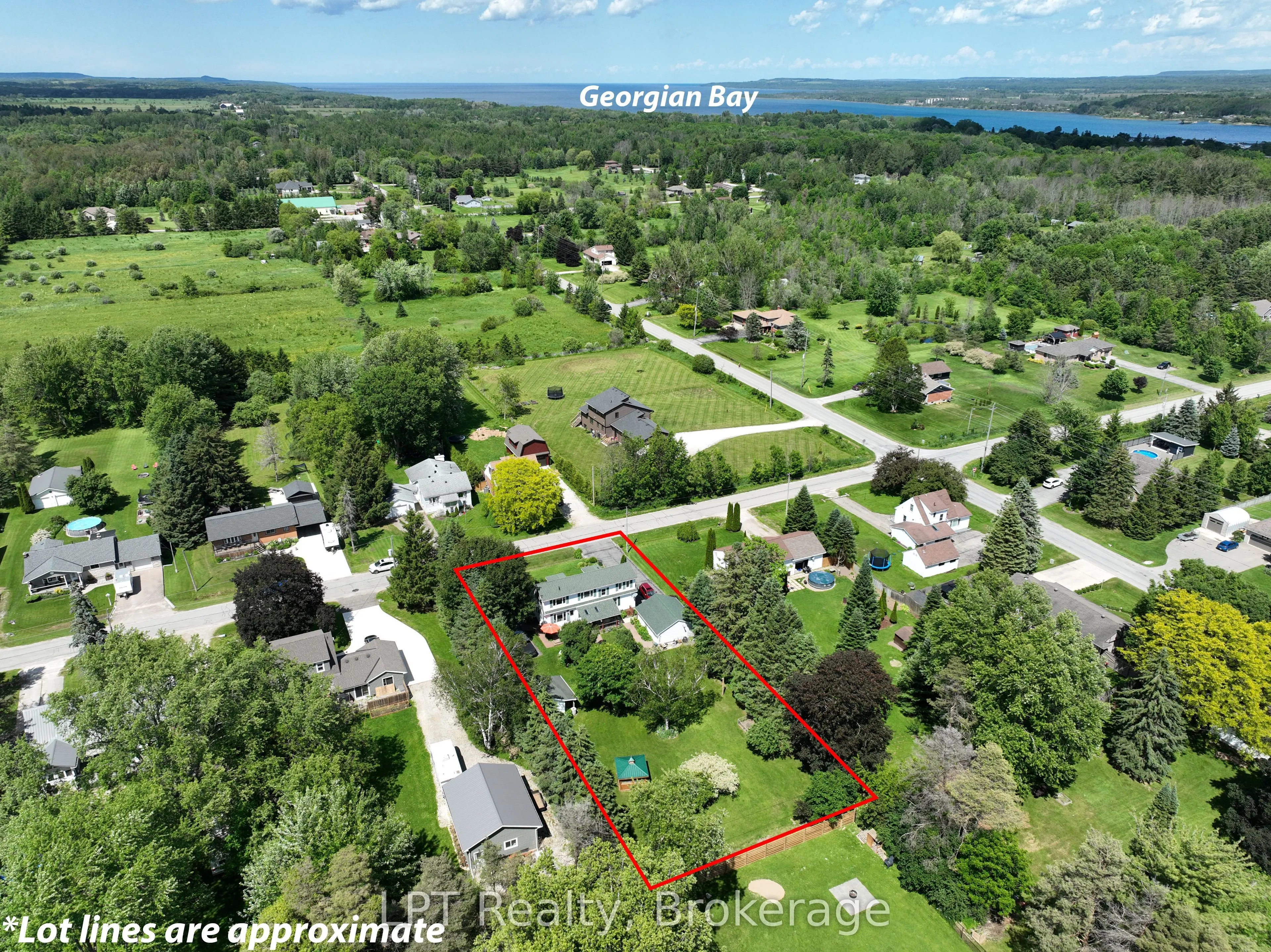 880 16th Street W
