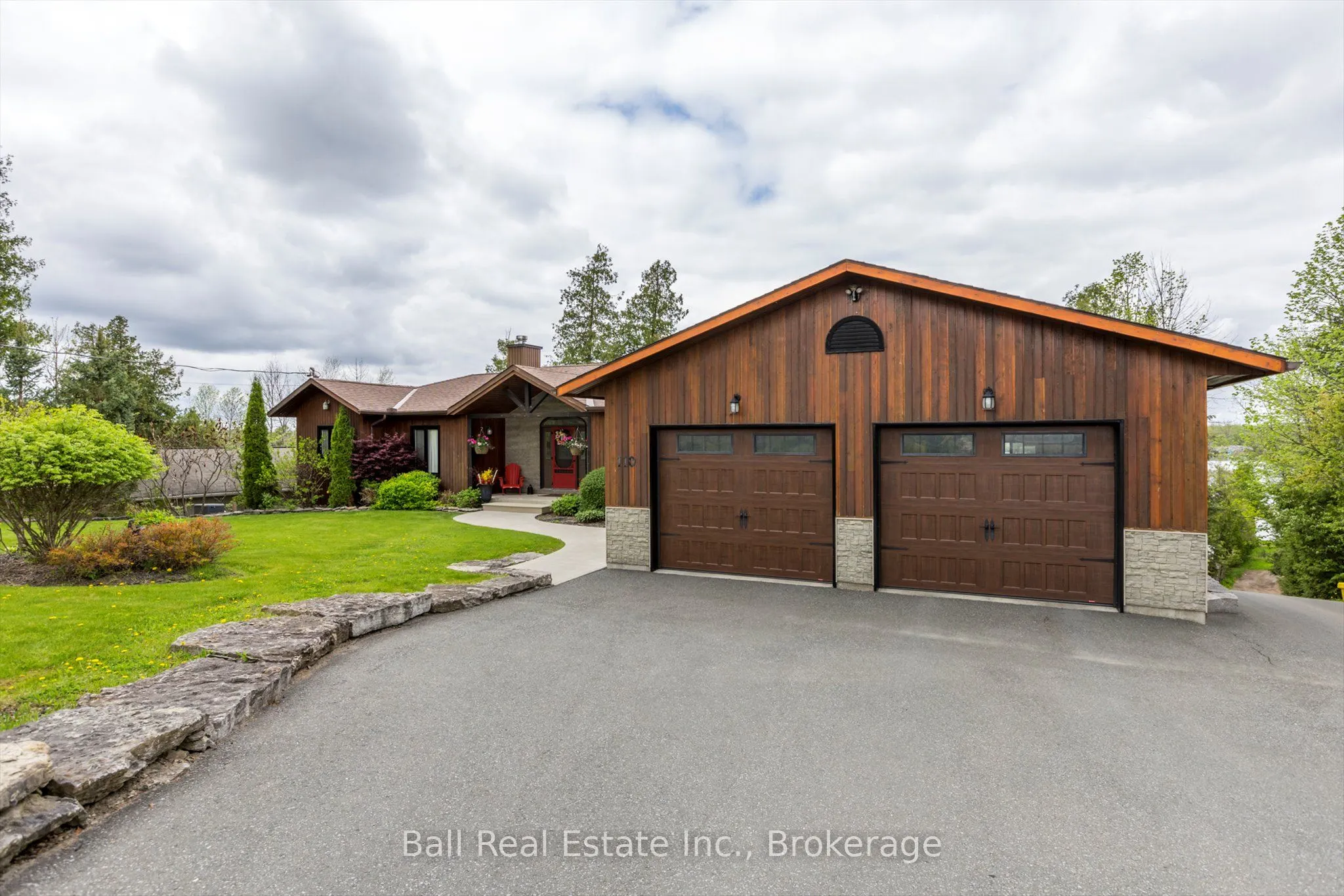 110 Lakeview Drive