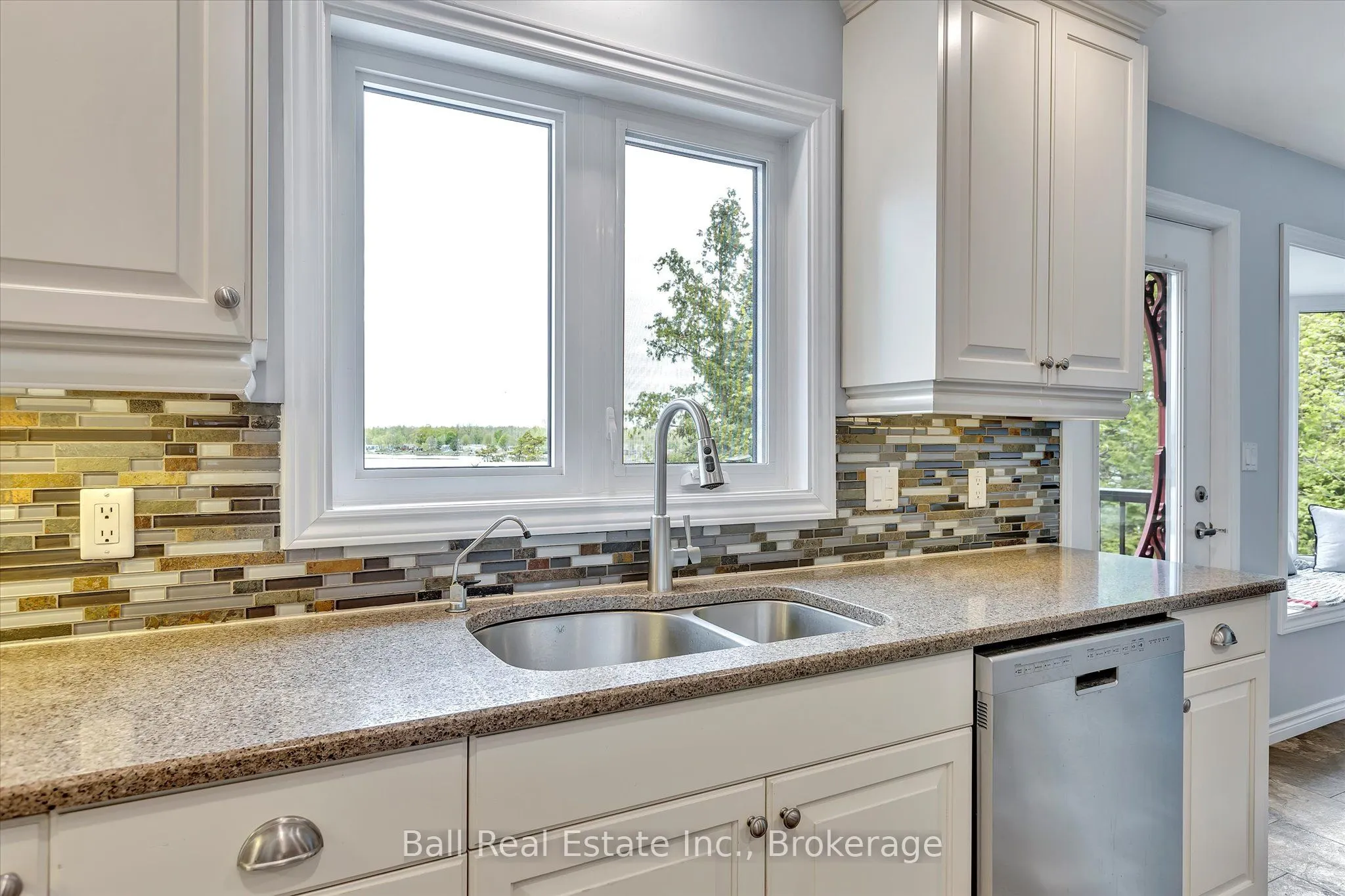 110 Lakeview Drive