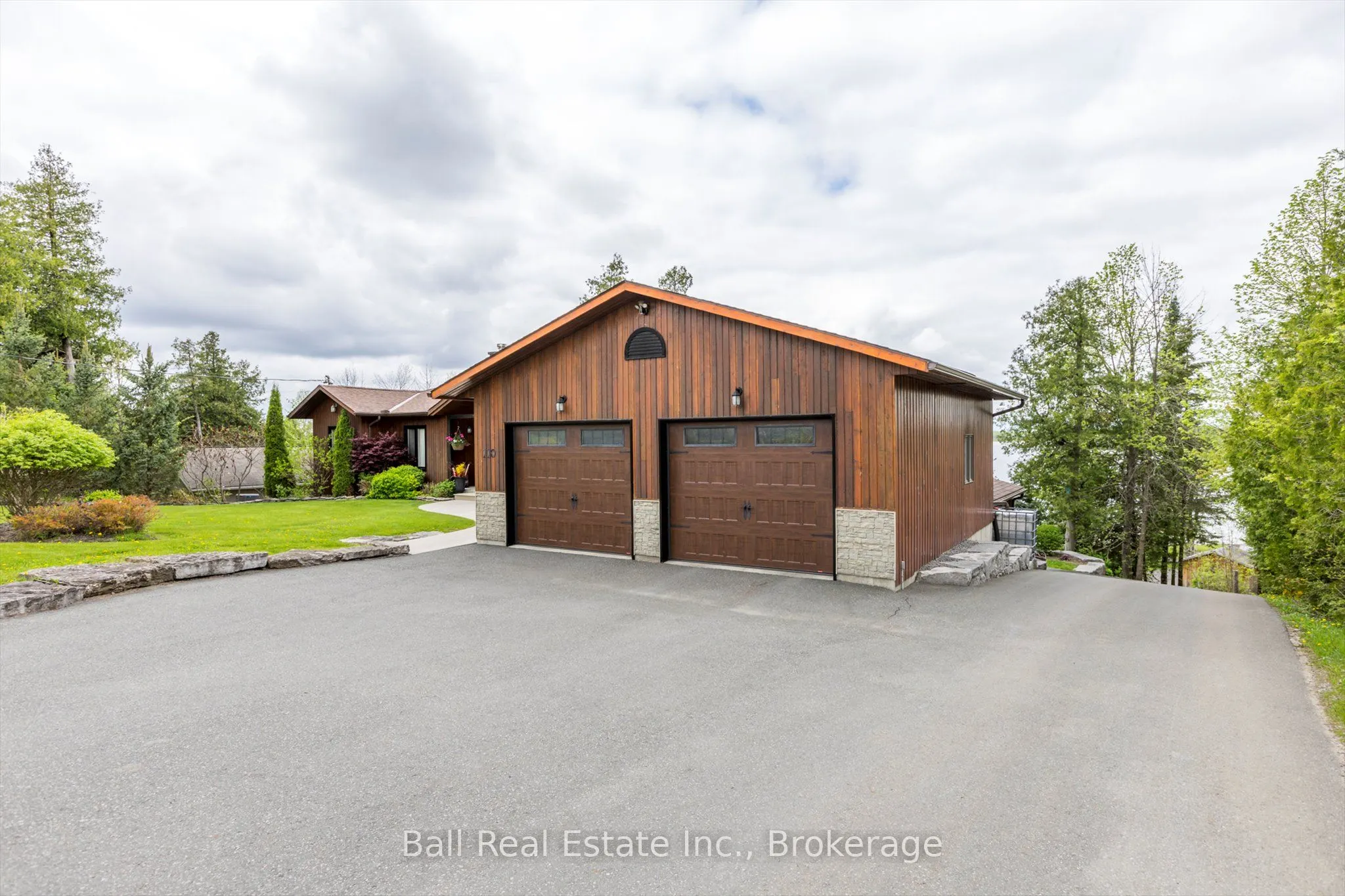 110 Lakeview Drive