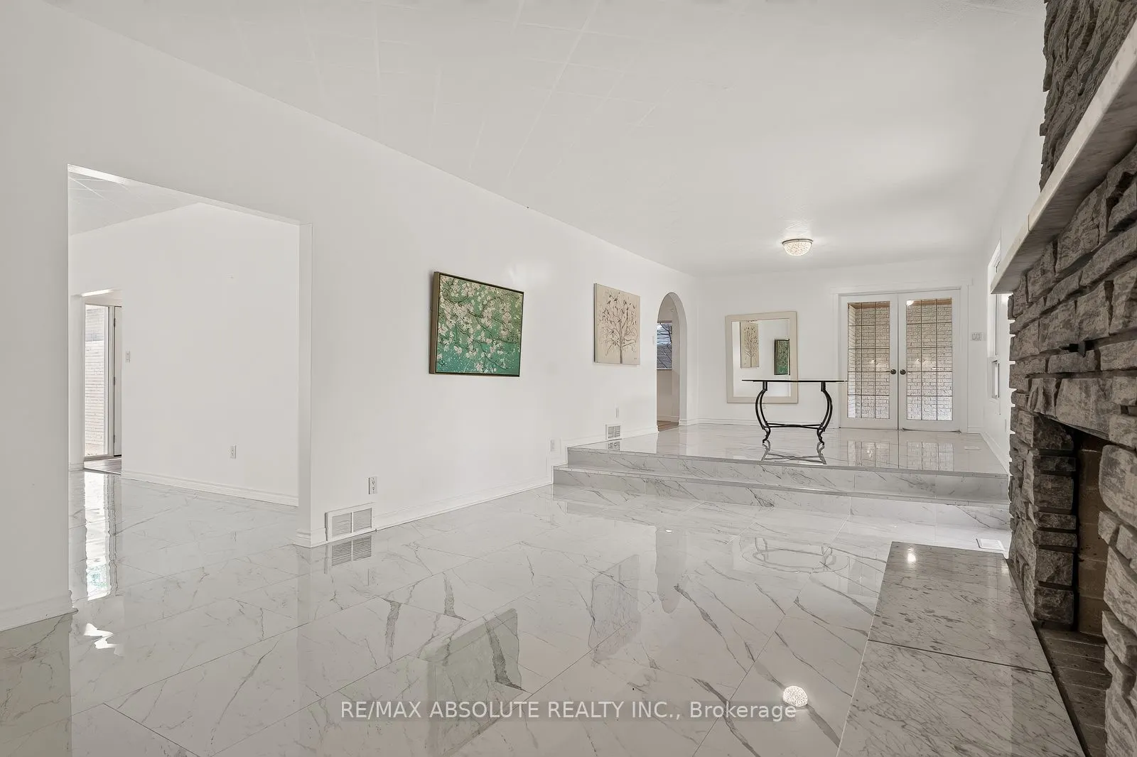1444 Normandy Crescent