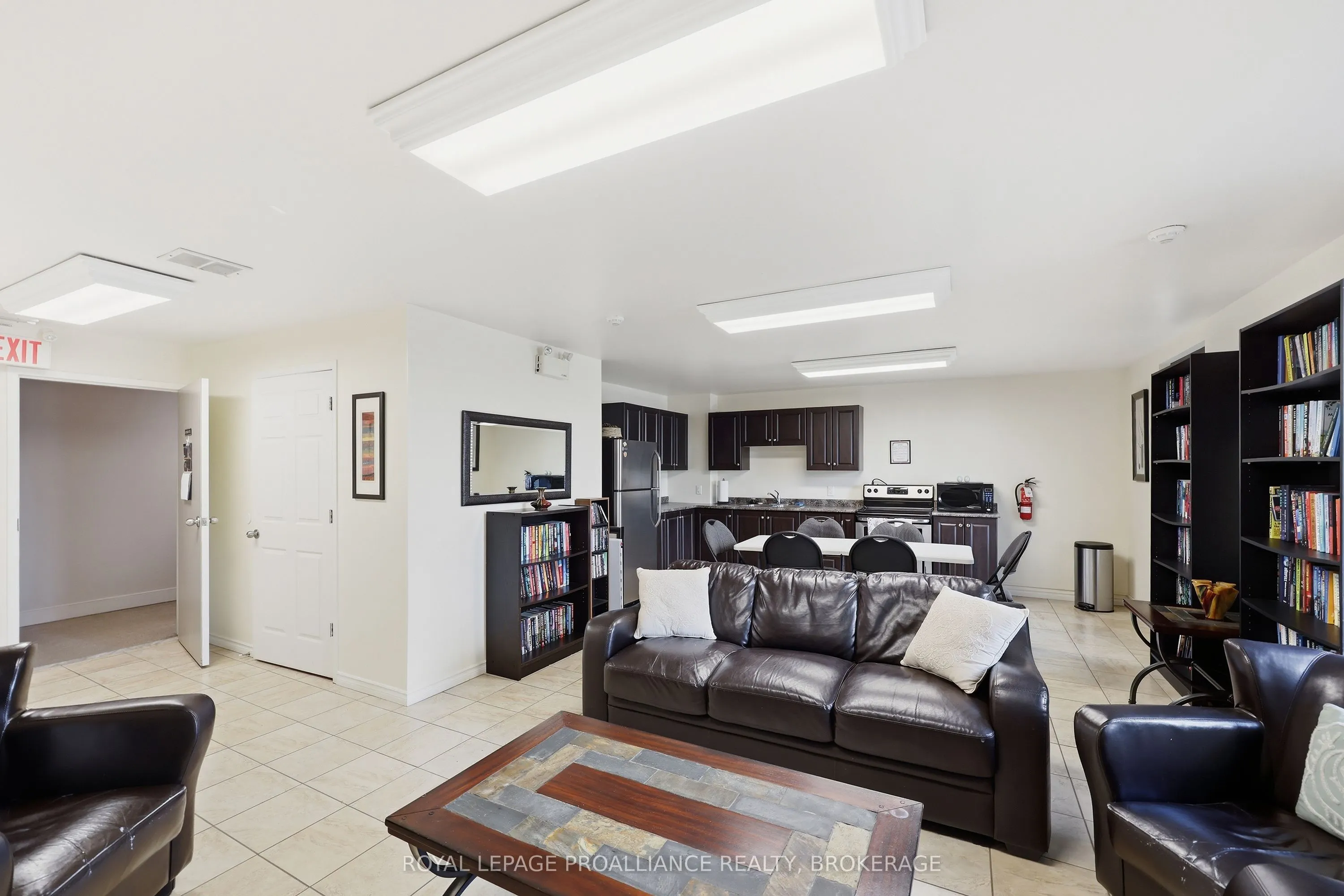 358 Queen Mary Road #609