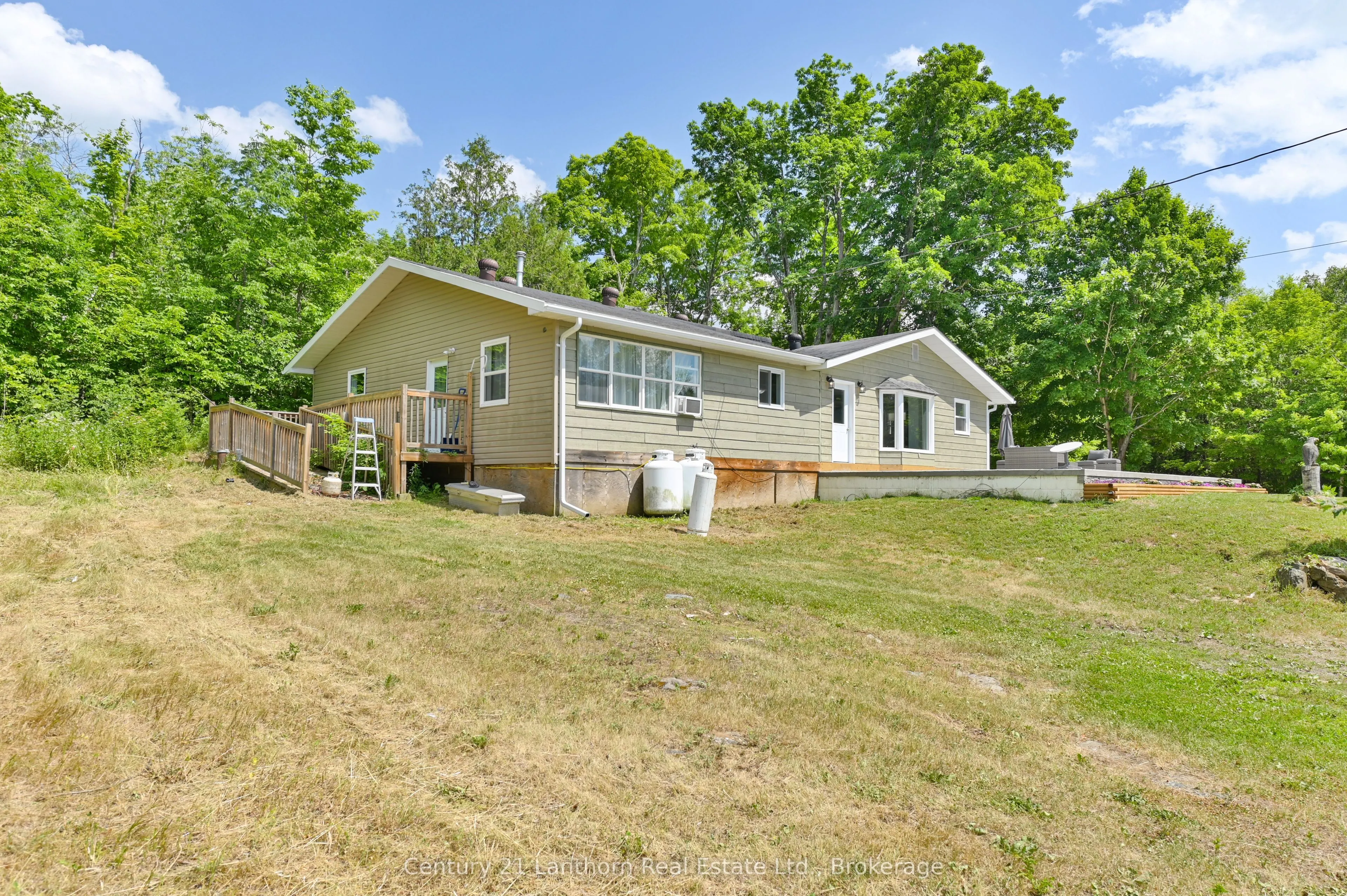932 Hunt Club Road