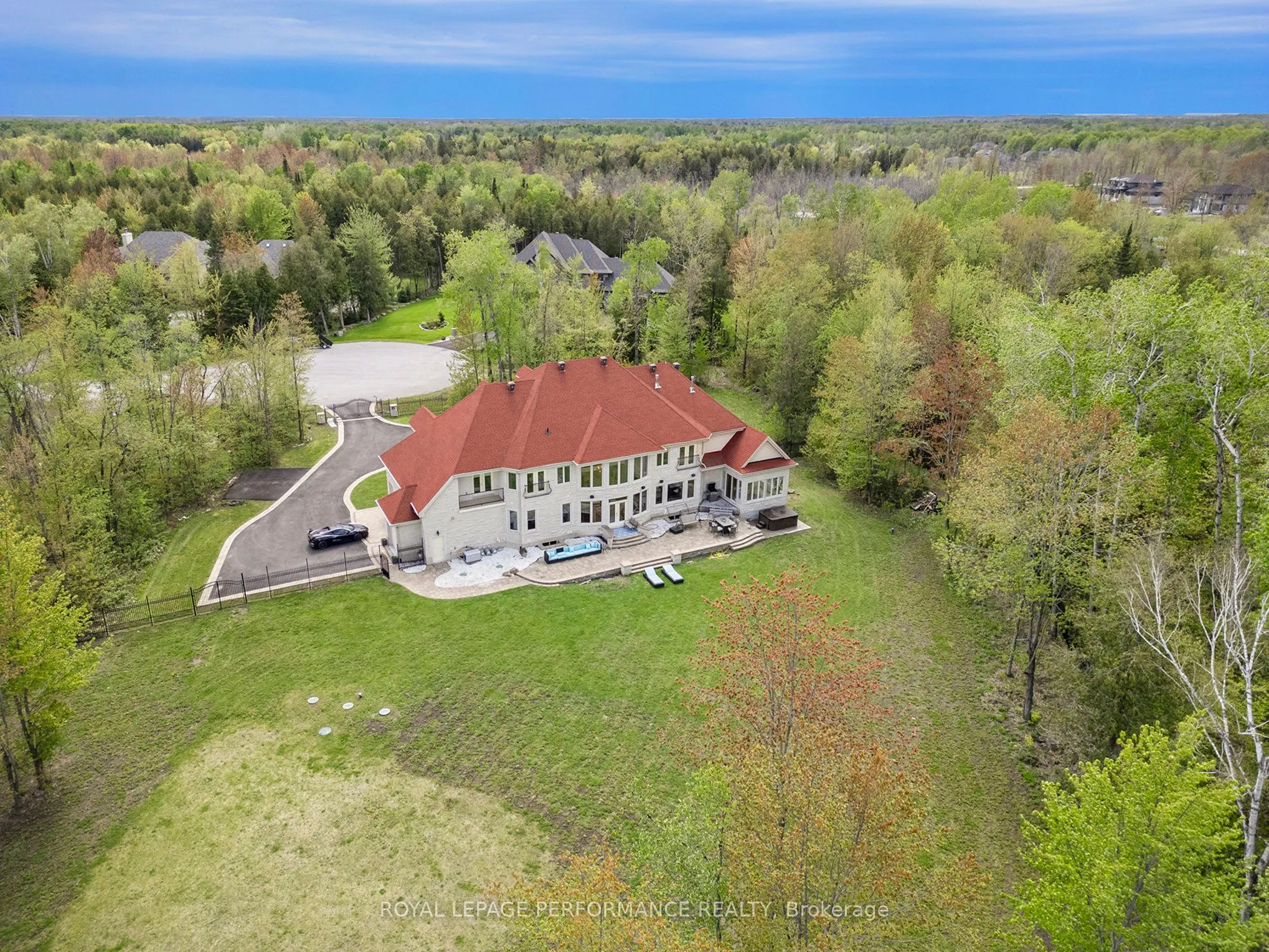 1413 BLACKHORSE Court