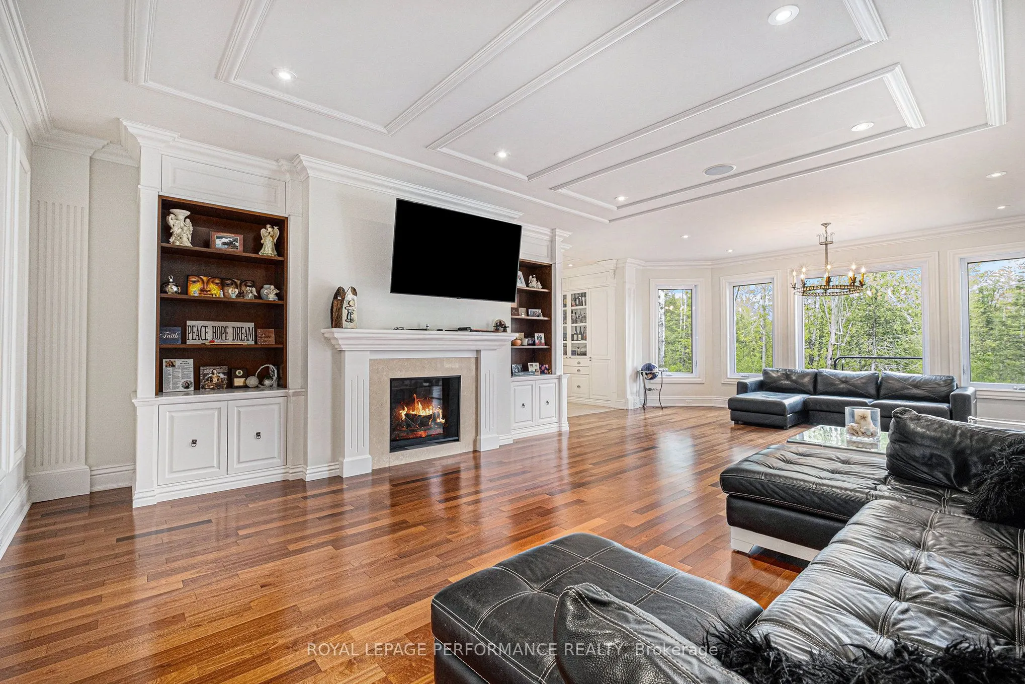 1413 BLACKHORSE Court