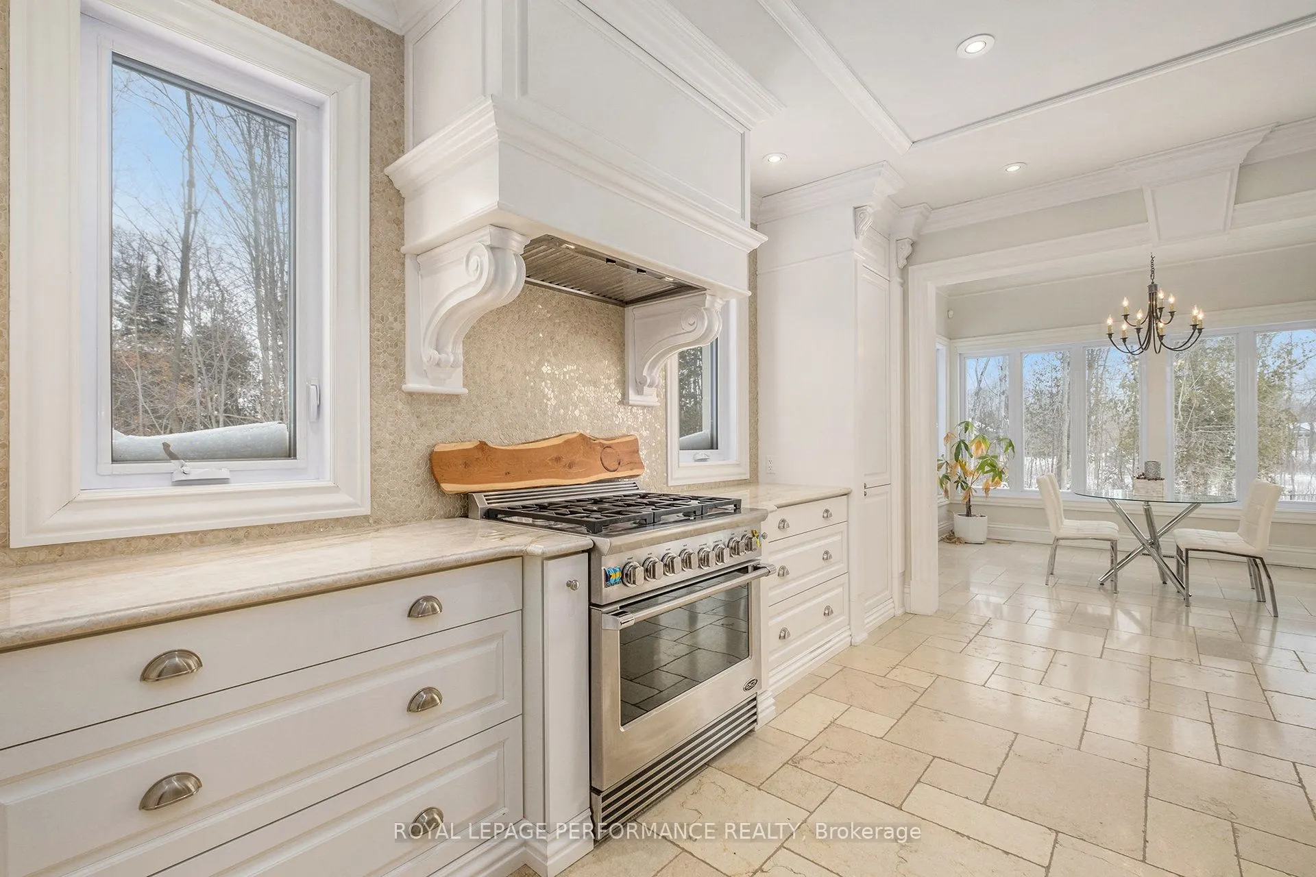 1413 BLACKHORSE Court