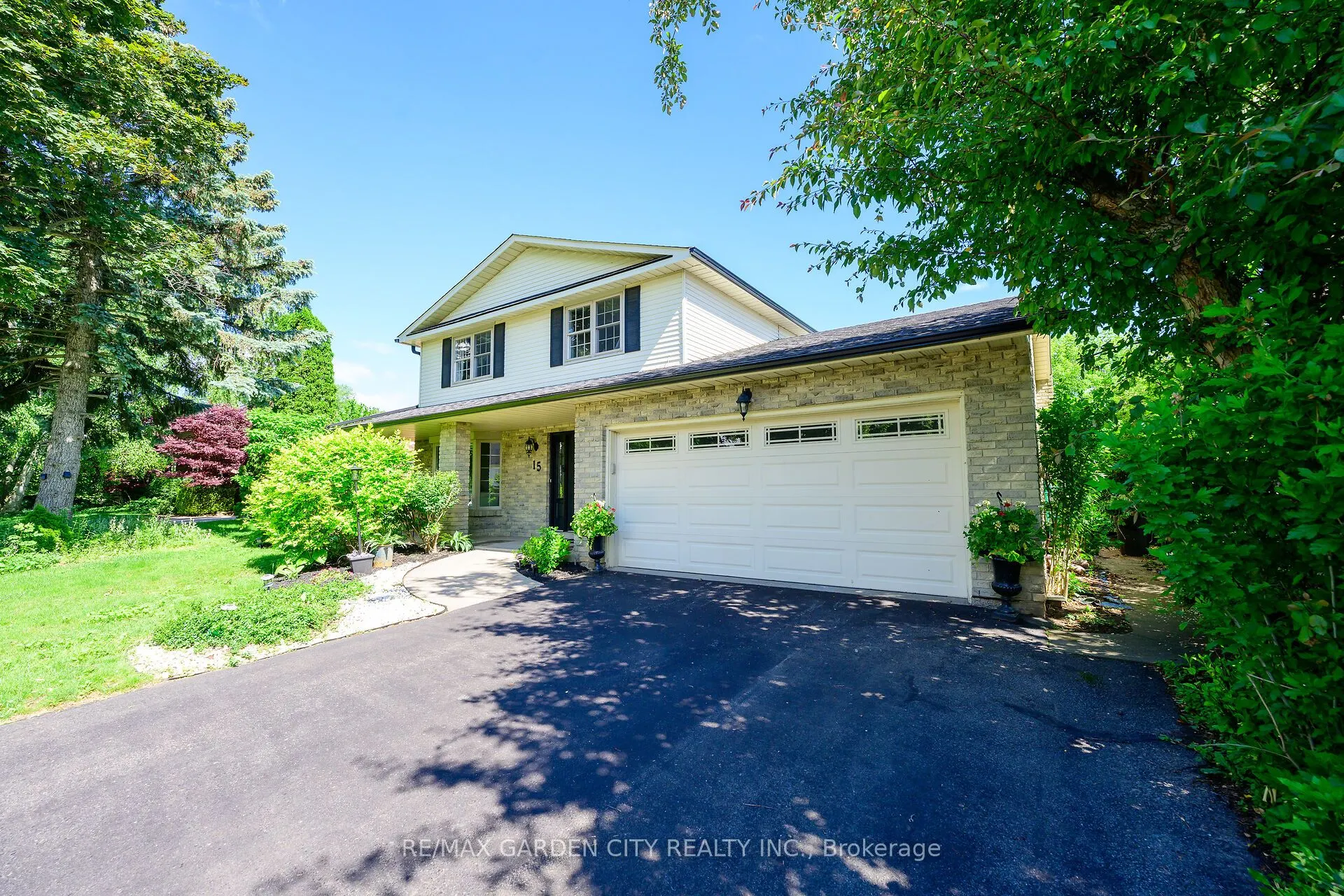 15 CHEVAL Drive